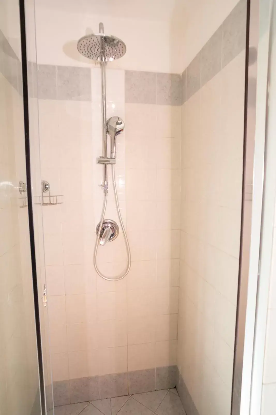Shower, Bathroom in Casa flowers 2