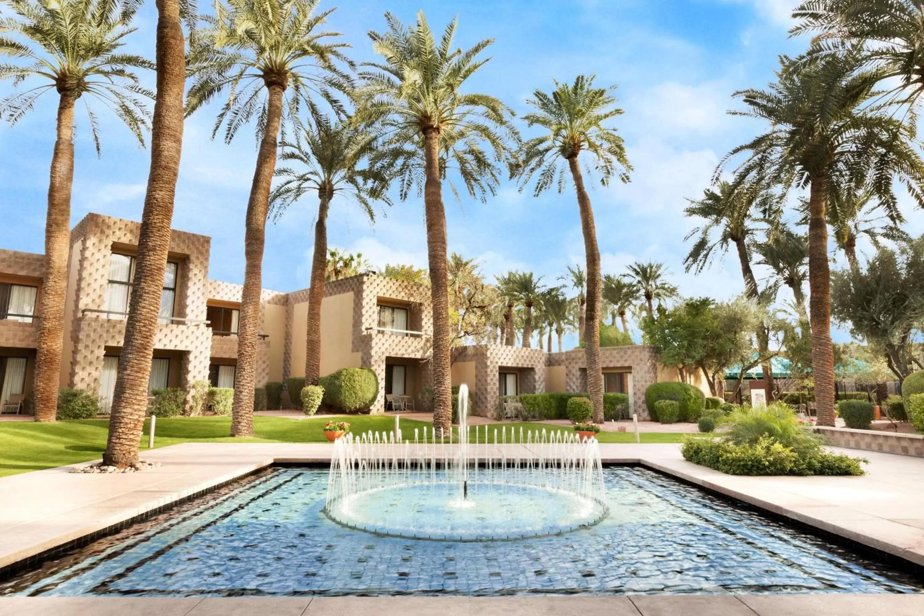 Property building, Swimming Pool in DoubleTree by Hilton Paradise Valley Resort Scottsdale