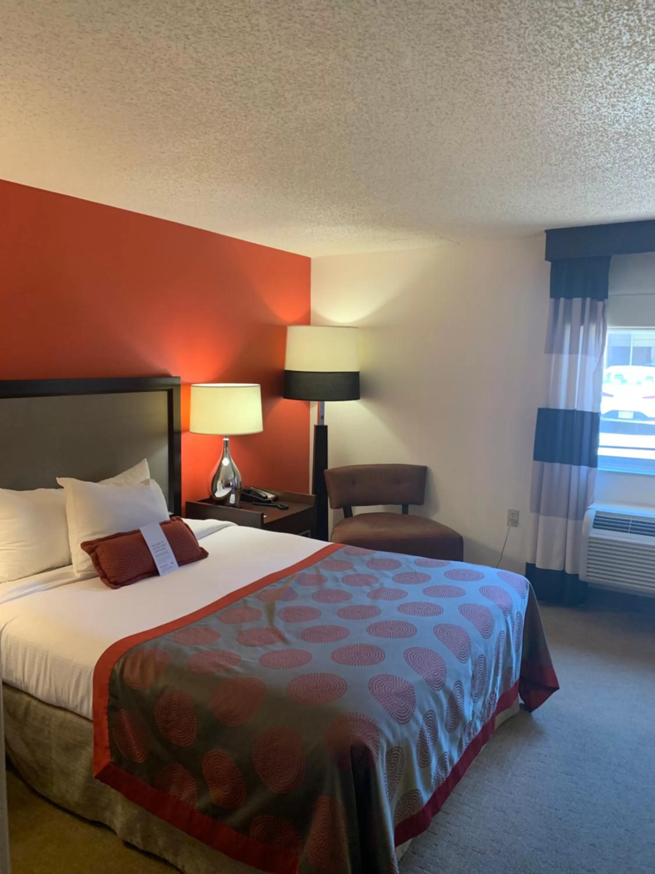 Bedroom, Bed in Ramada by Wyndham Marquette