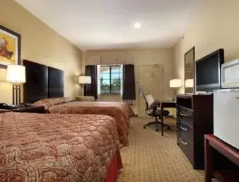 Queen Room with Two Queen Beds - Non-Smoking in Super 8 by Wyndham Stephenville
