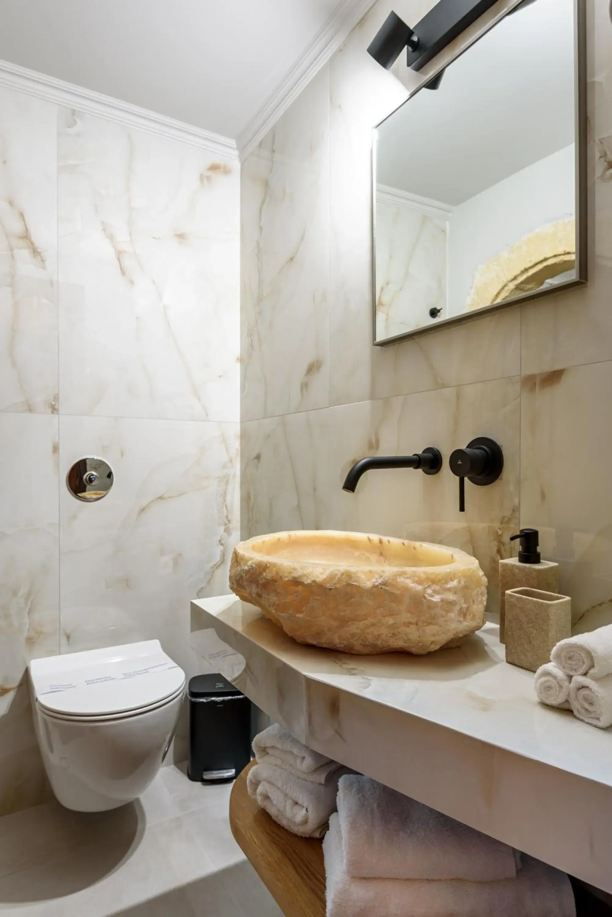 Bathroom in Porto Del Colombo Traditional Boutique Hotel