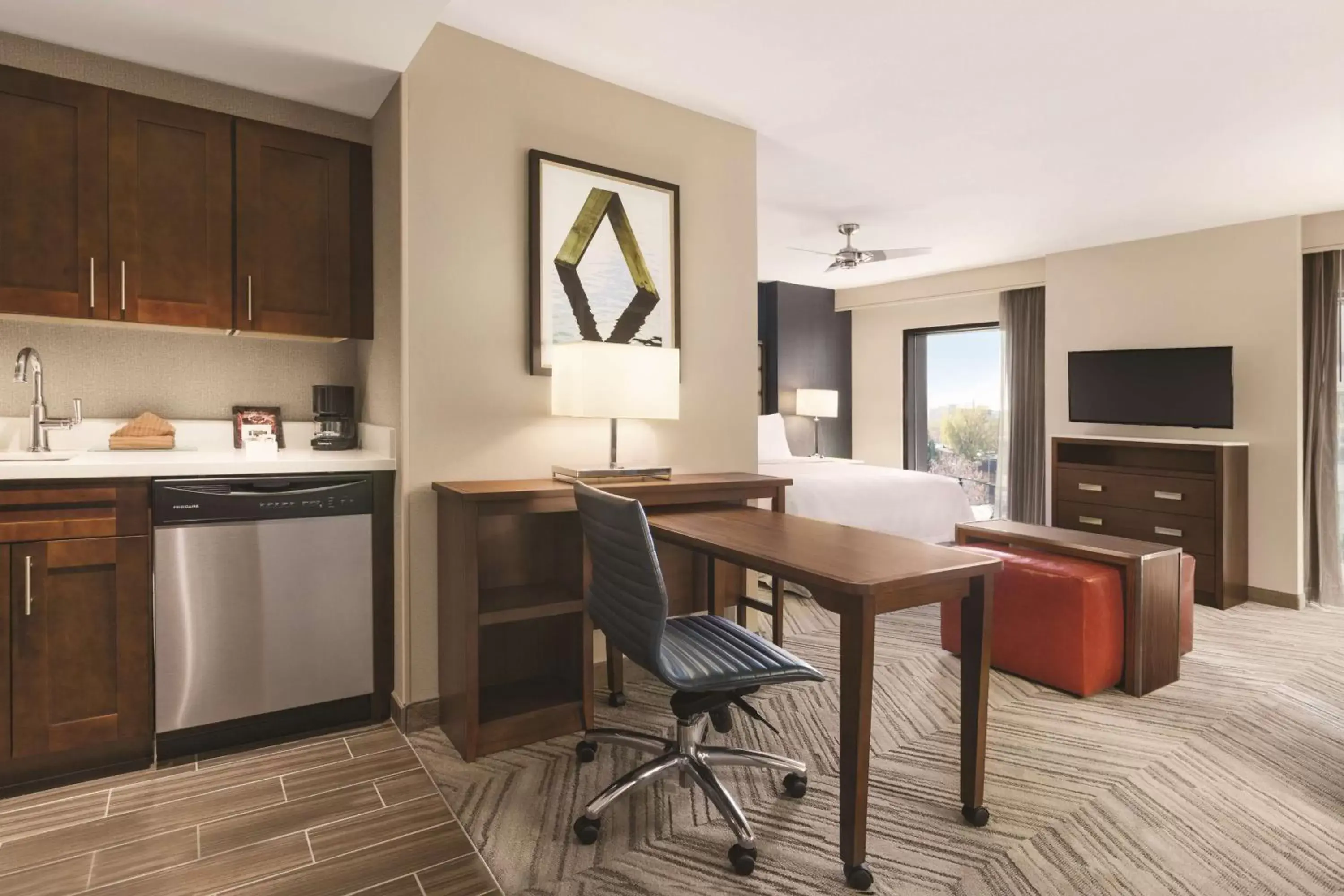 Bedroom, Kitchen/Kitchenette in Homewood Suites by Hilton Washington DC Capitol-Navy Yard