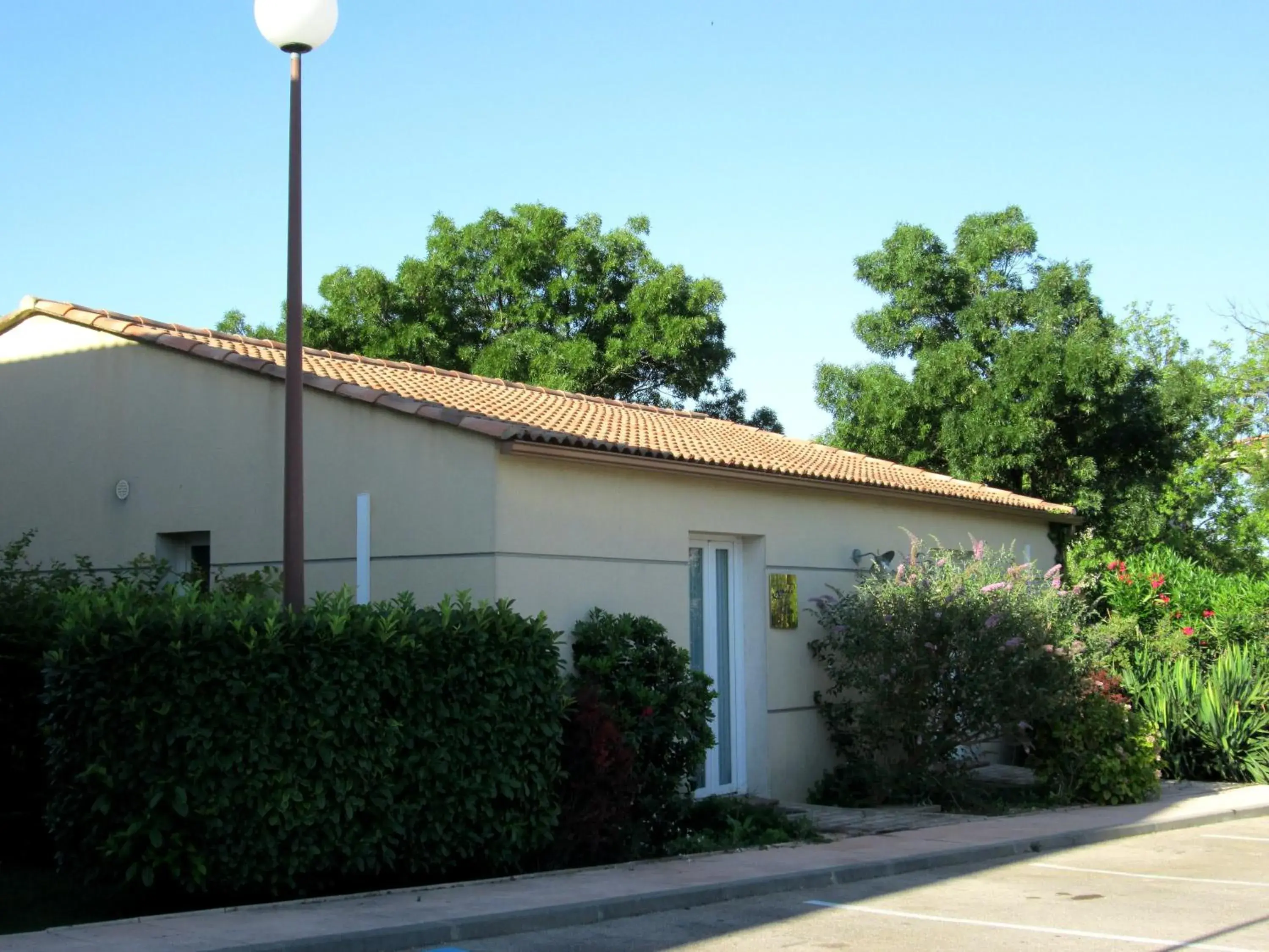 Facade/entrance, Property Building in Hôtel Ariane