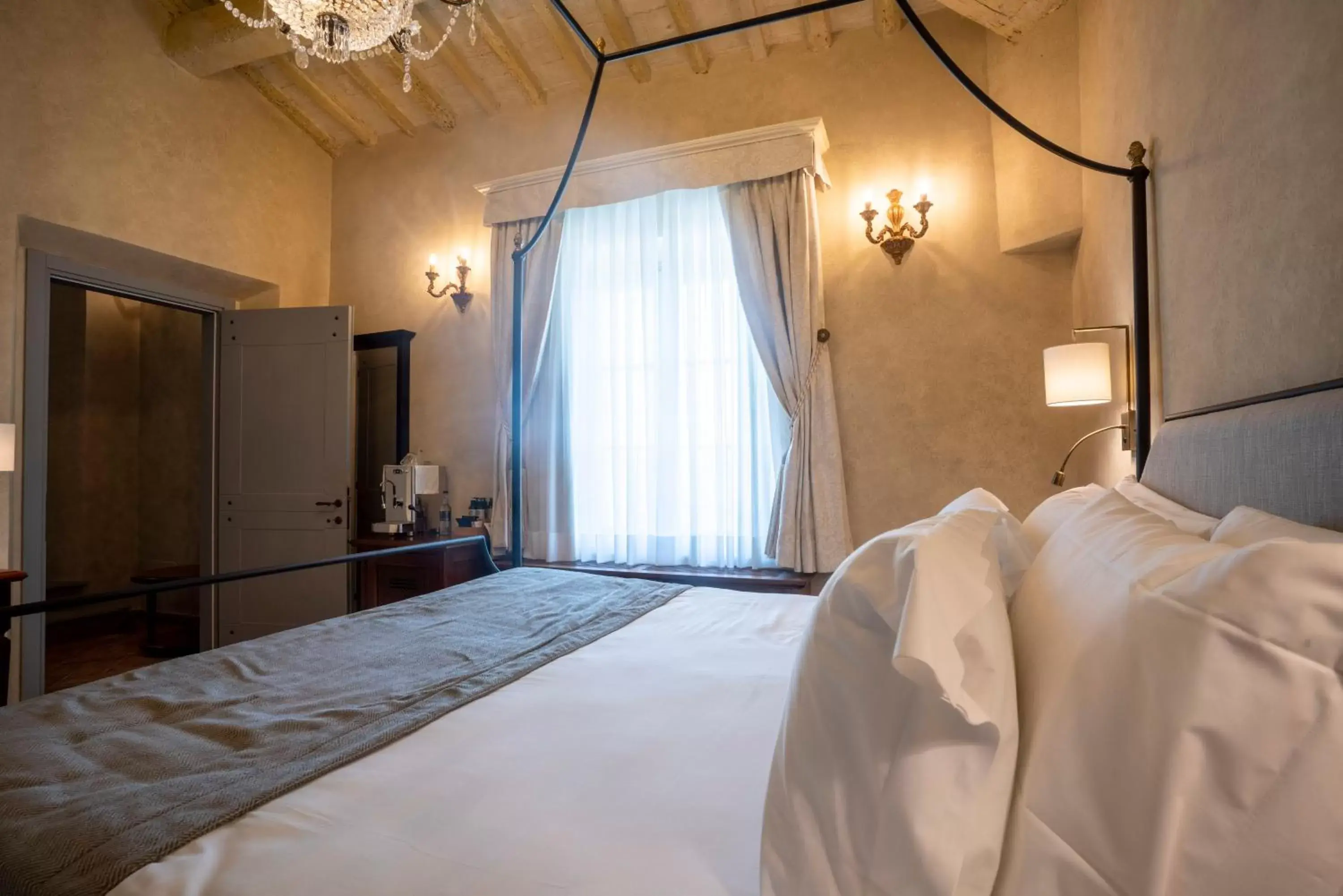 Bed in Villa Petriolo