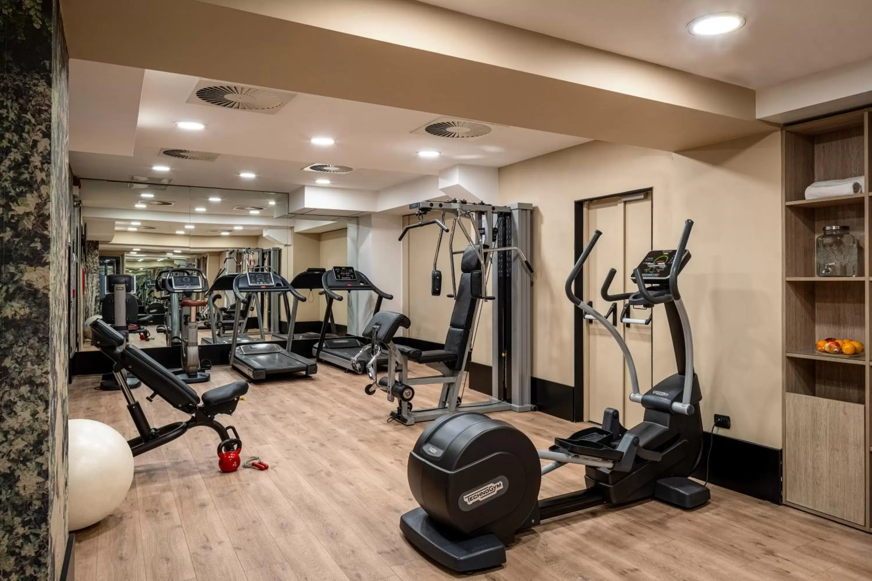 Fitness centre/facilities, Fitness Center/Facilities in UNAHOTELS Galles Milano