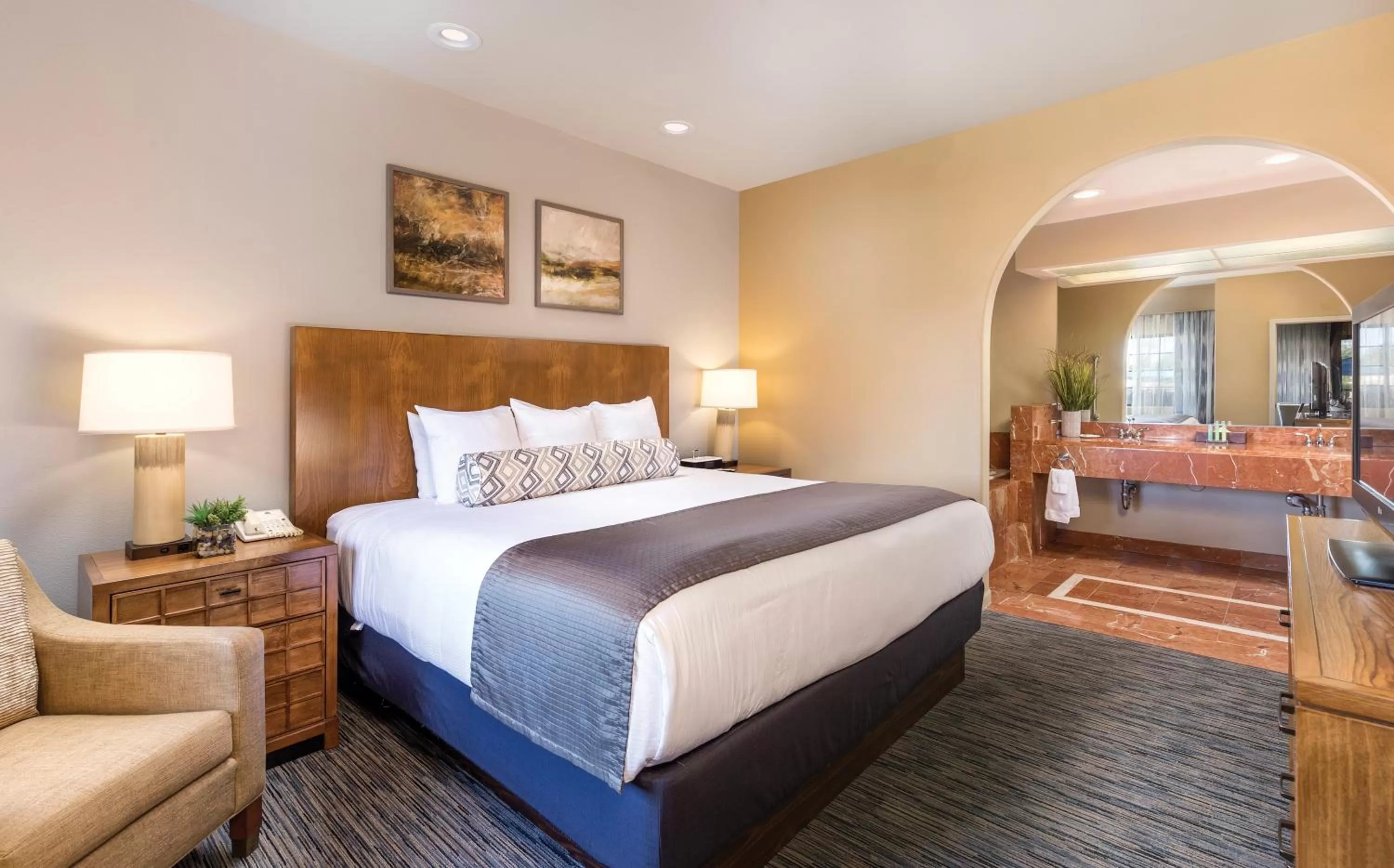 Bedroom, Bed in The Legacy Golf Resort