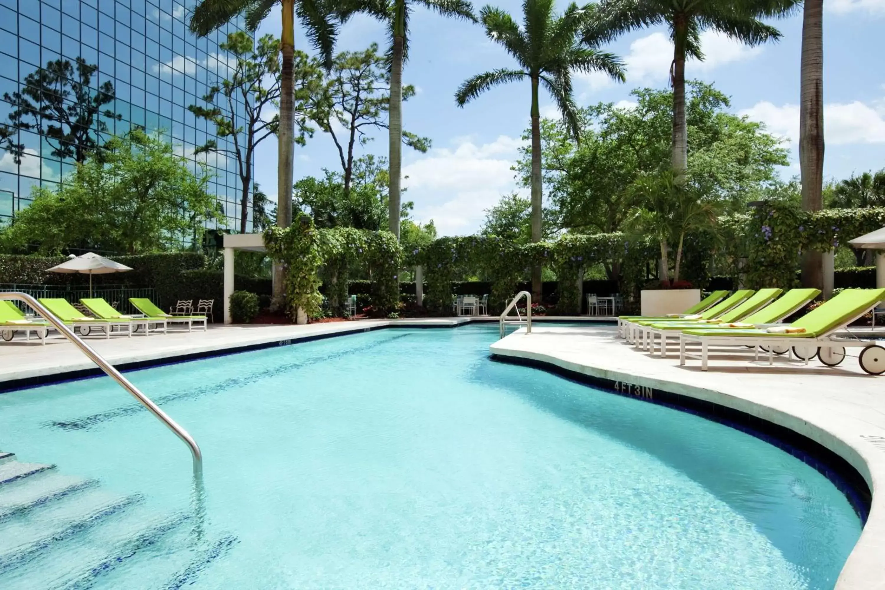 Swimming Pool in Hilton Boca Raton Suites