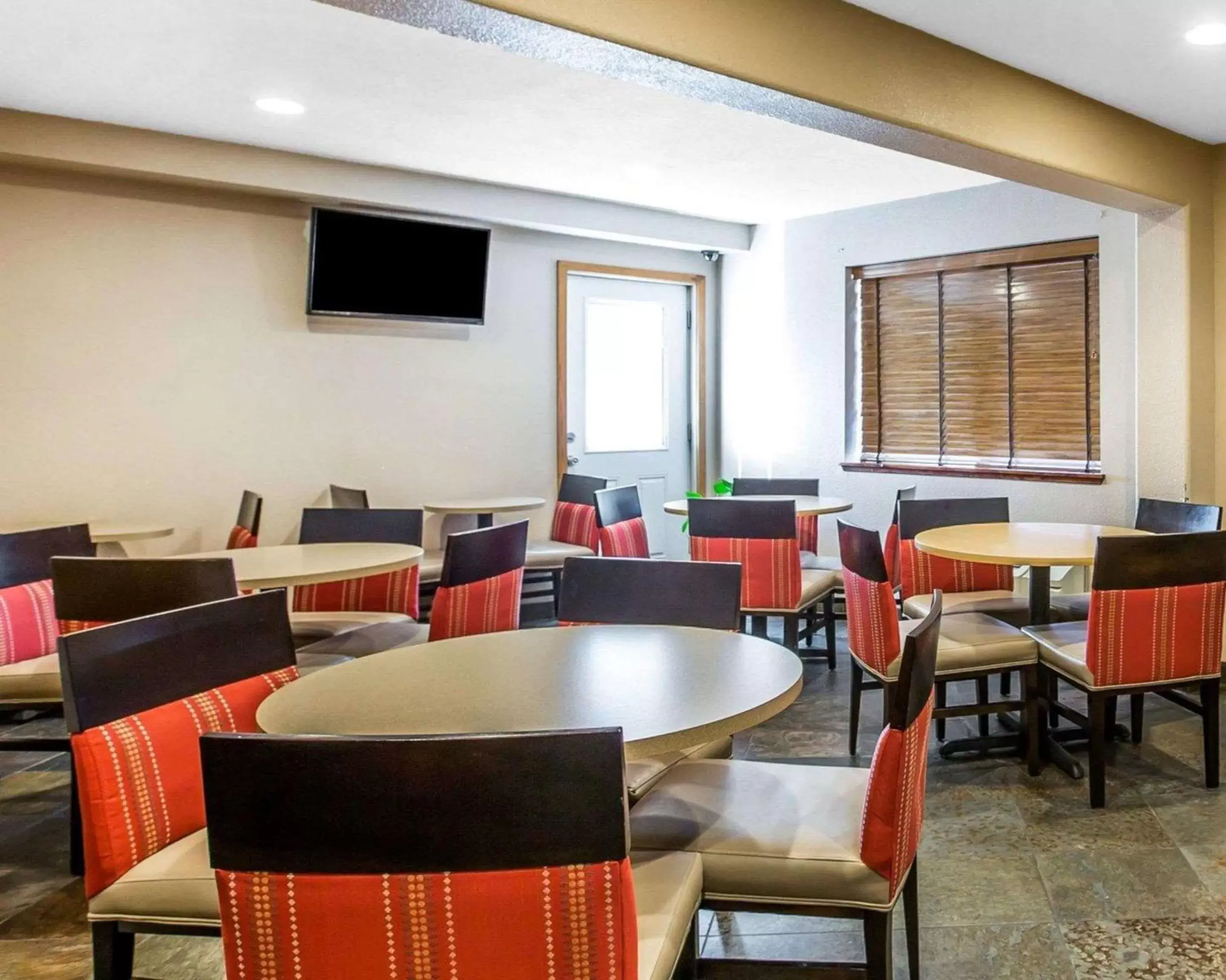 Restaurant/Places to Eat in Quality Inn Lone Pine near Mount Whitney