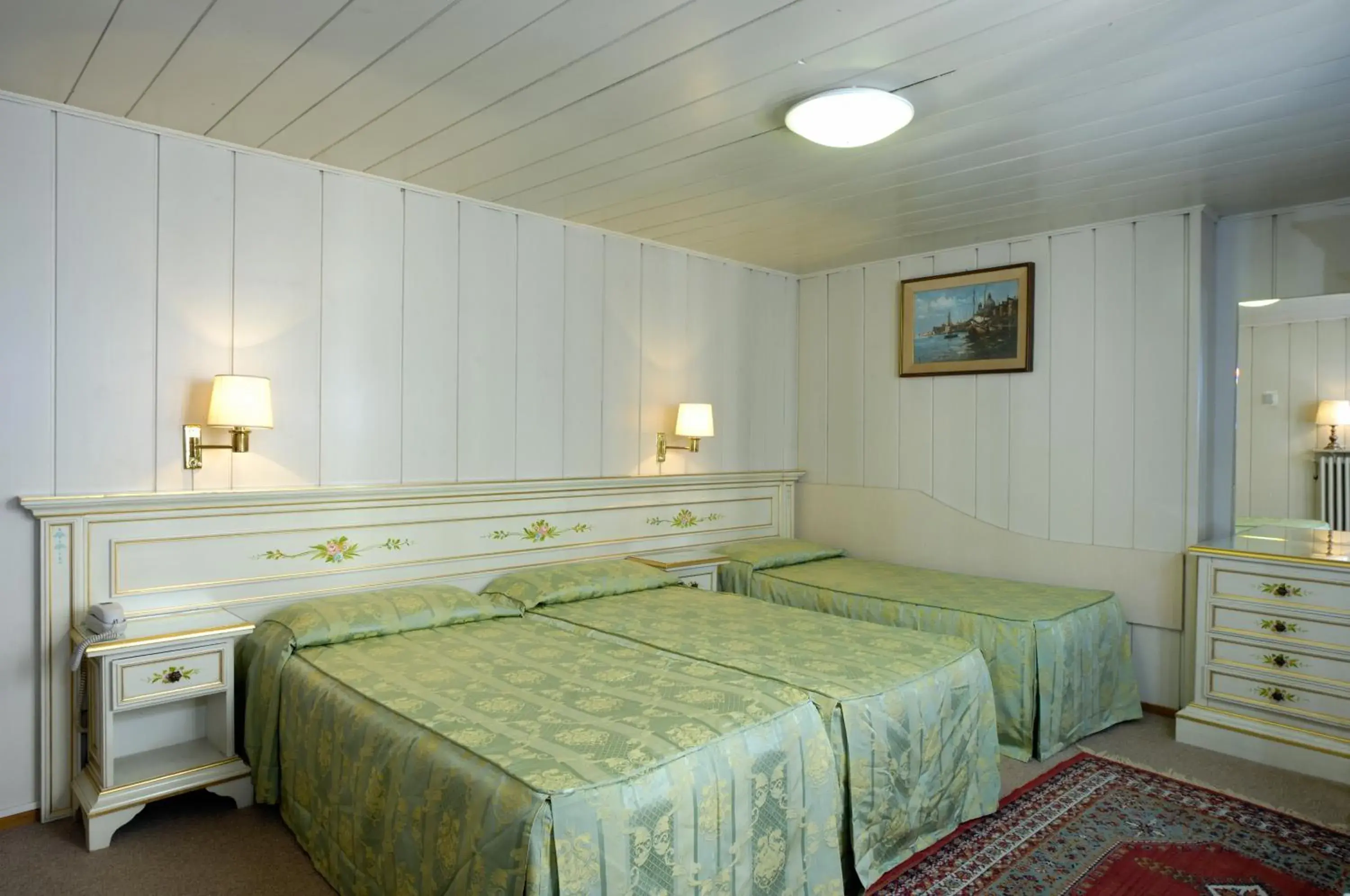 Bed in Albergo Basilea