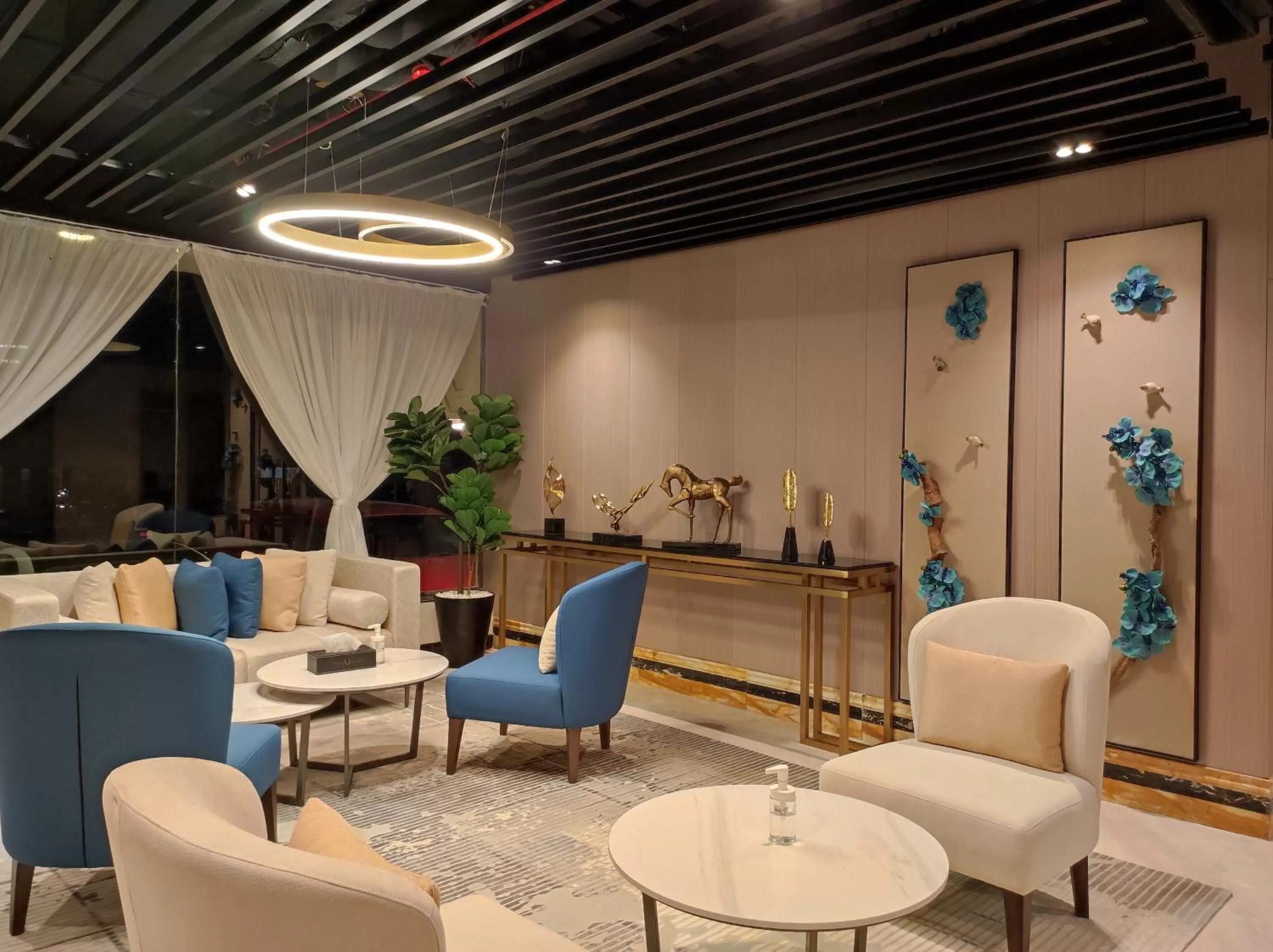 Lobby or reception in Aquila Hotel Jeddah Al Hamra