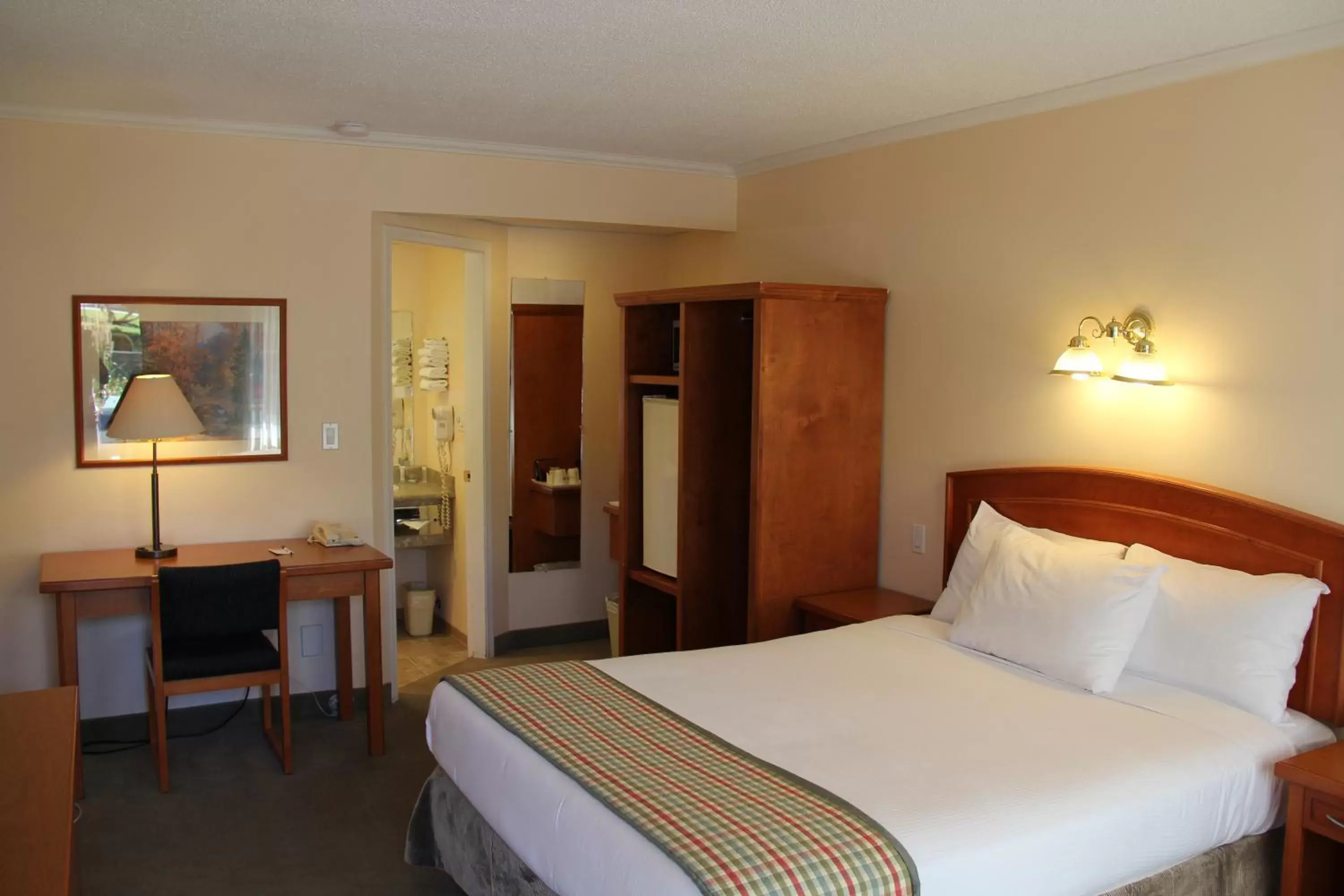 Bed in Travelodge by Wyndham Kamloops