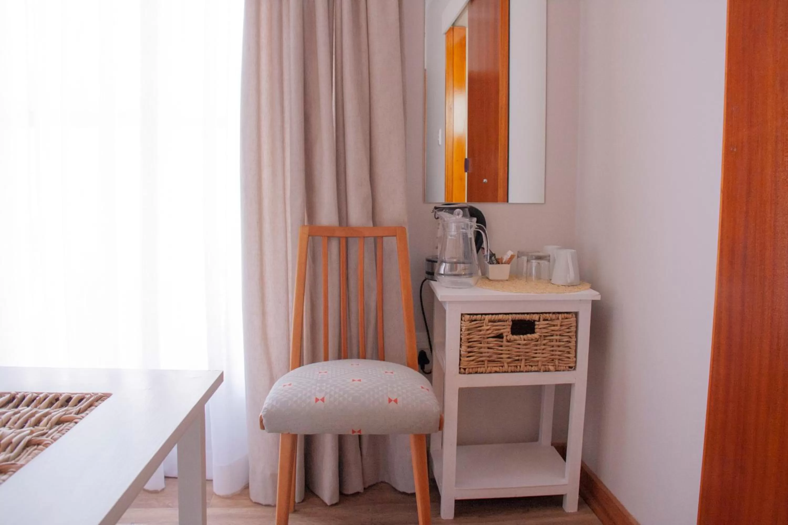 Coffee/tea facilities, Bathroom in Kramersdorf Guesthouse