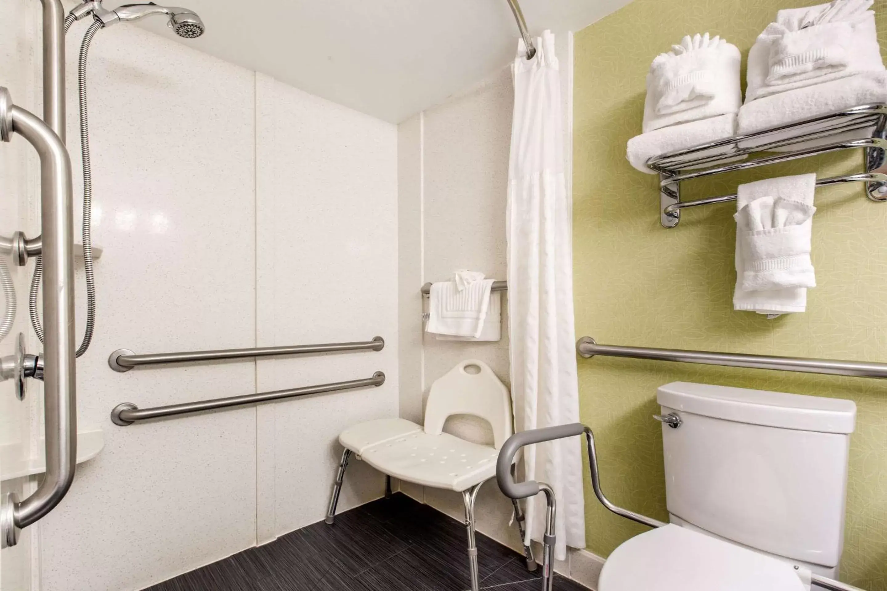 Bathroom in Coastal Hotel & Suites Virginia Beach - Oceanfront