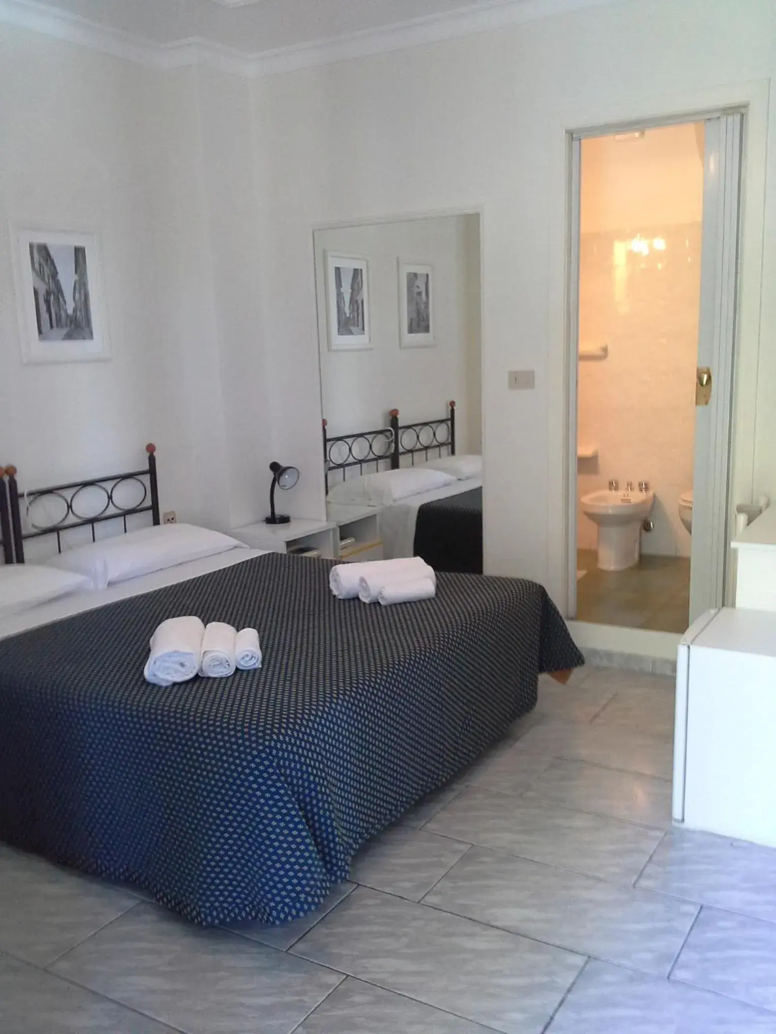 Photo of the whole room, Bathroom in Hotel Il Parco Sirolo