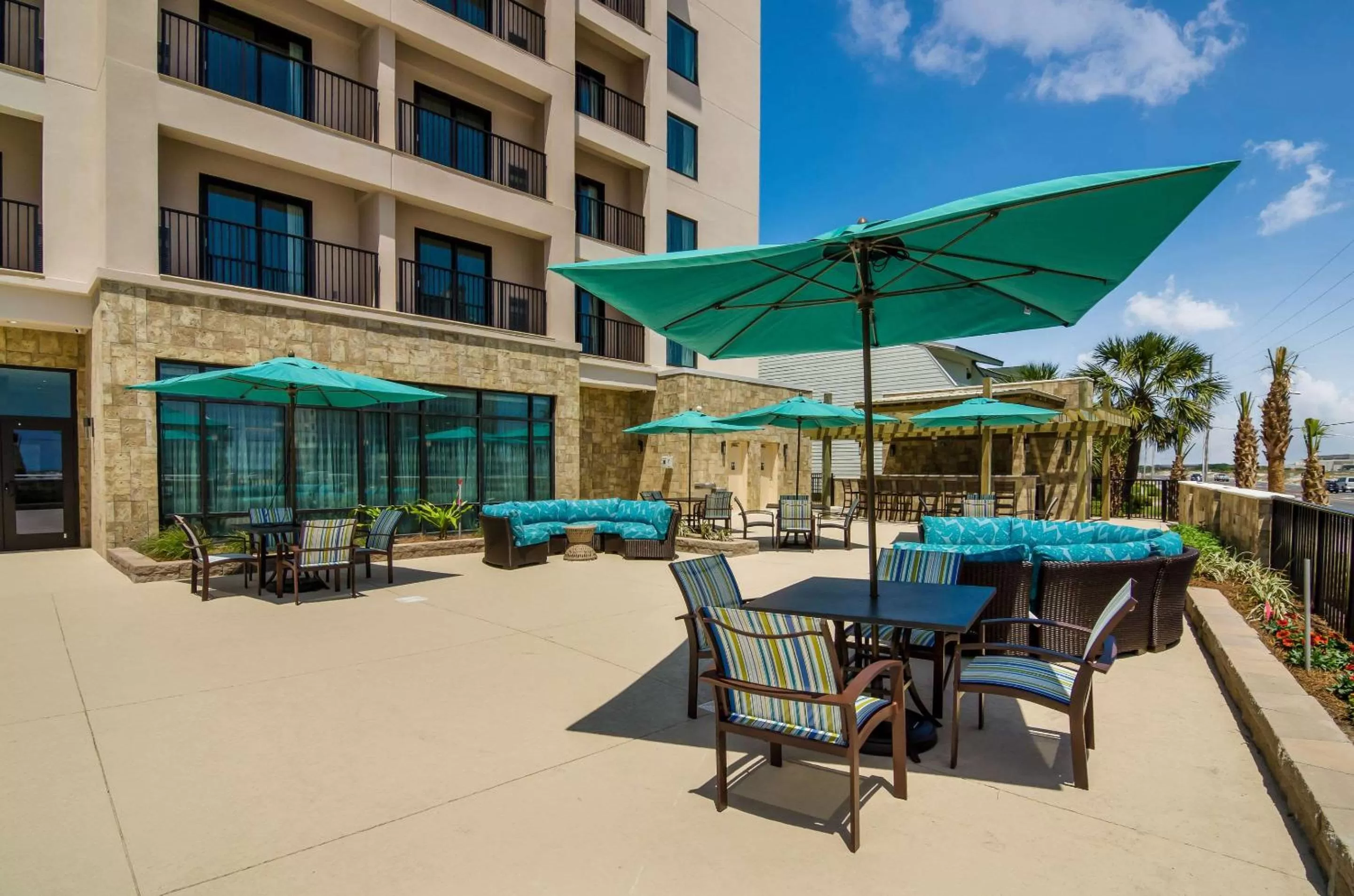 Swimming pool in Comfort Inn & Suites Gulf Shores East Beach near Gulf State Park