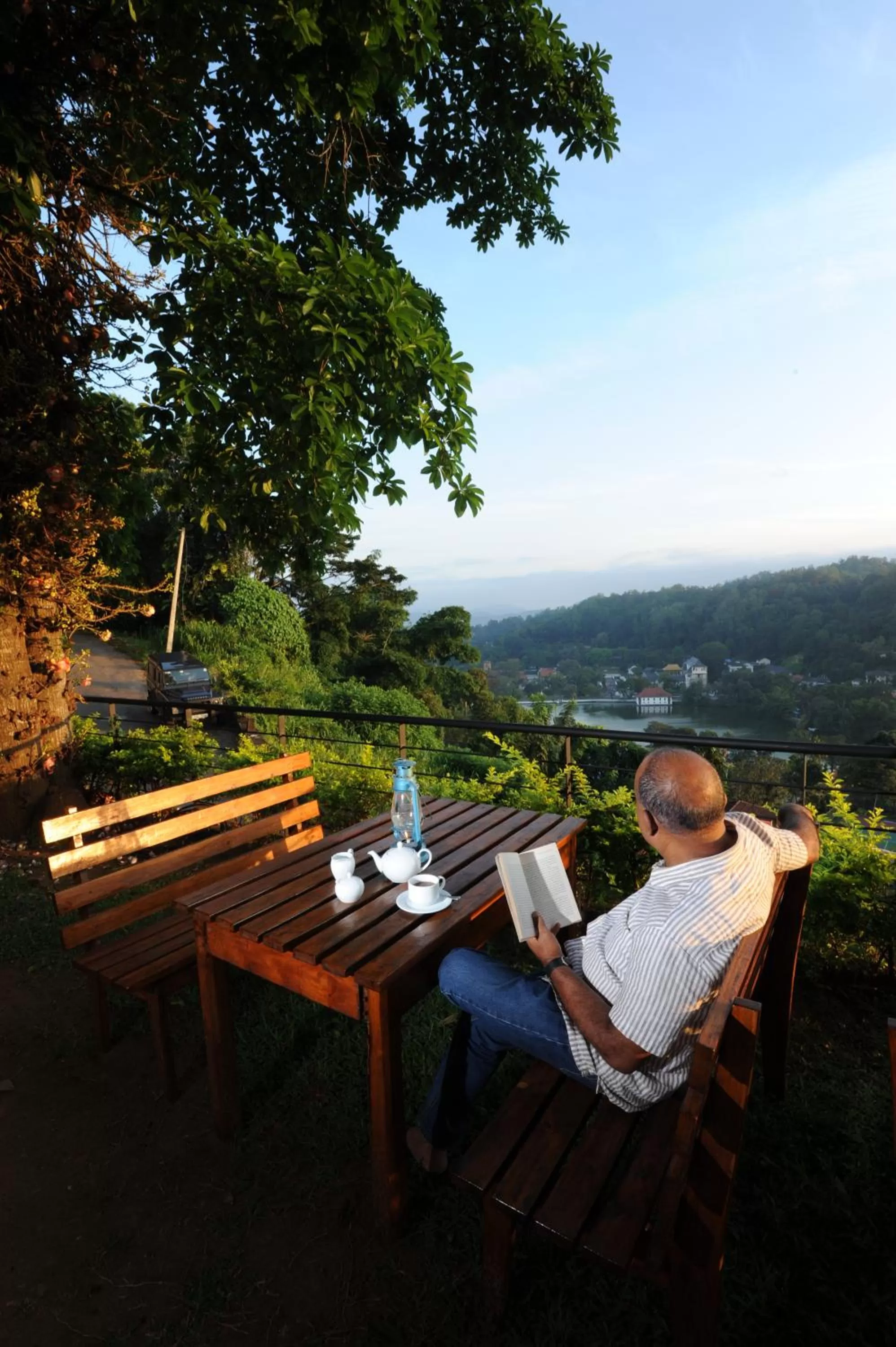 People in Hotel See Kandy