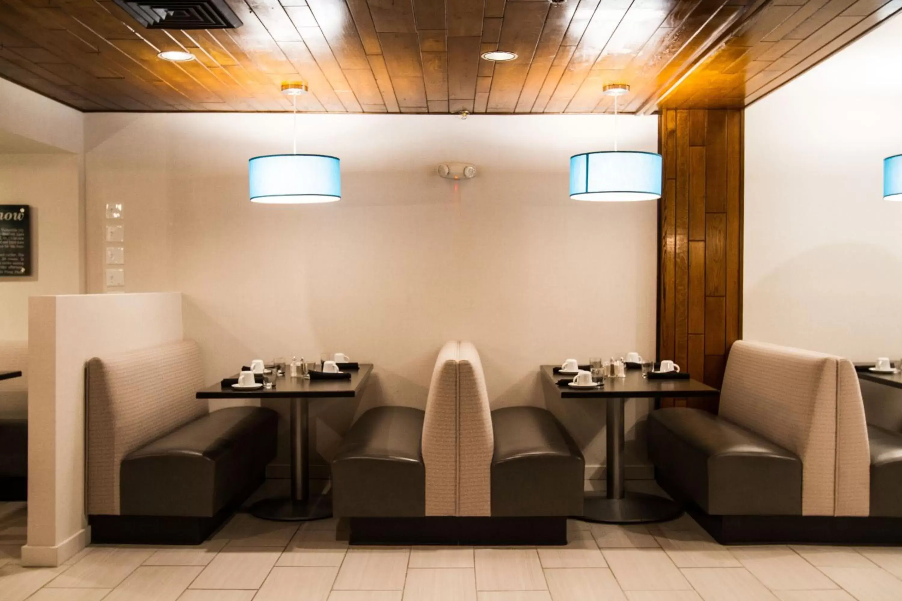 Restaurant/places to eat in Holiday Inn Victorville by IHG Restaurant/places to eat in Holiday Inn Victorville by IHG