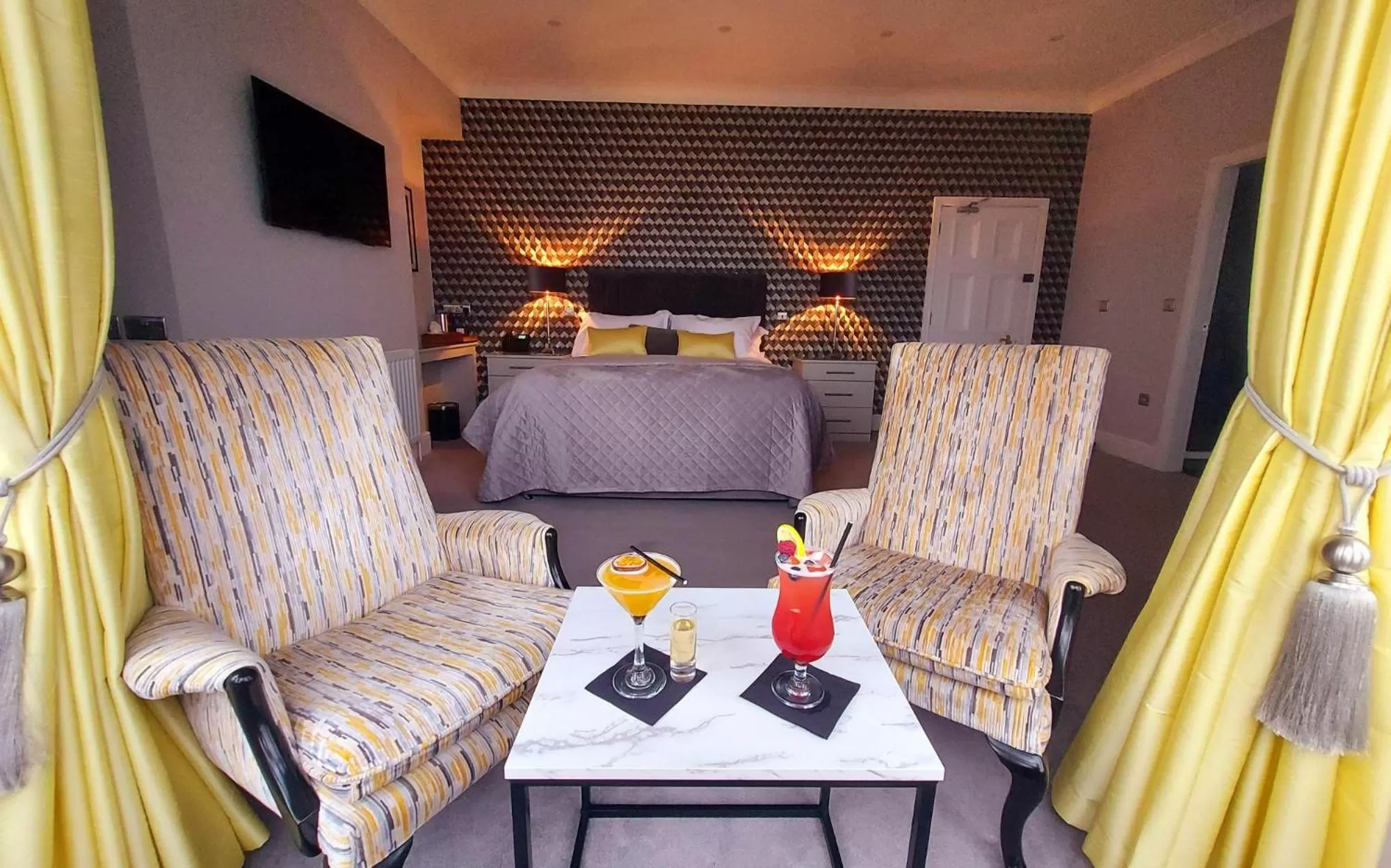 Bed in Kingsway Hotel.