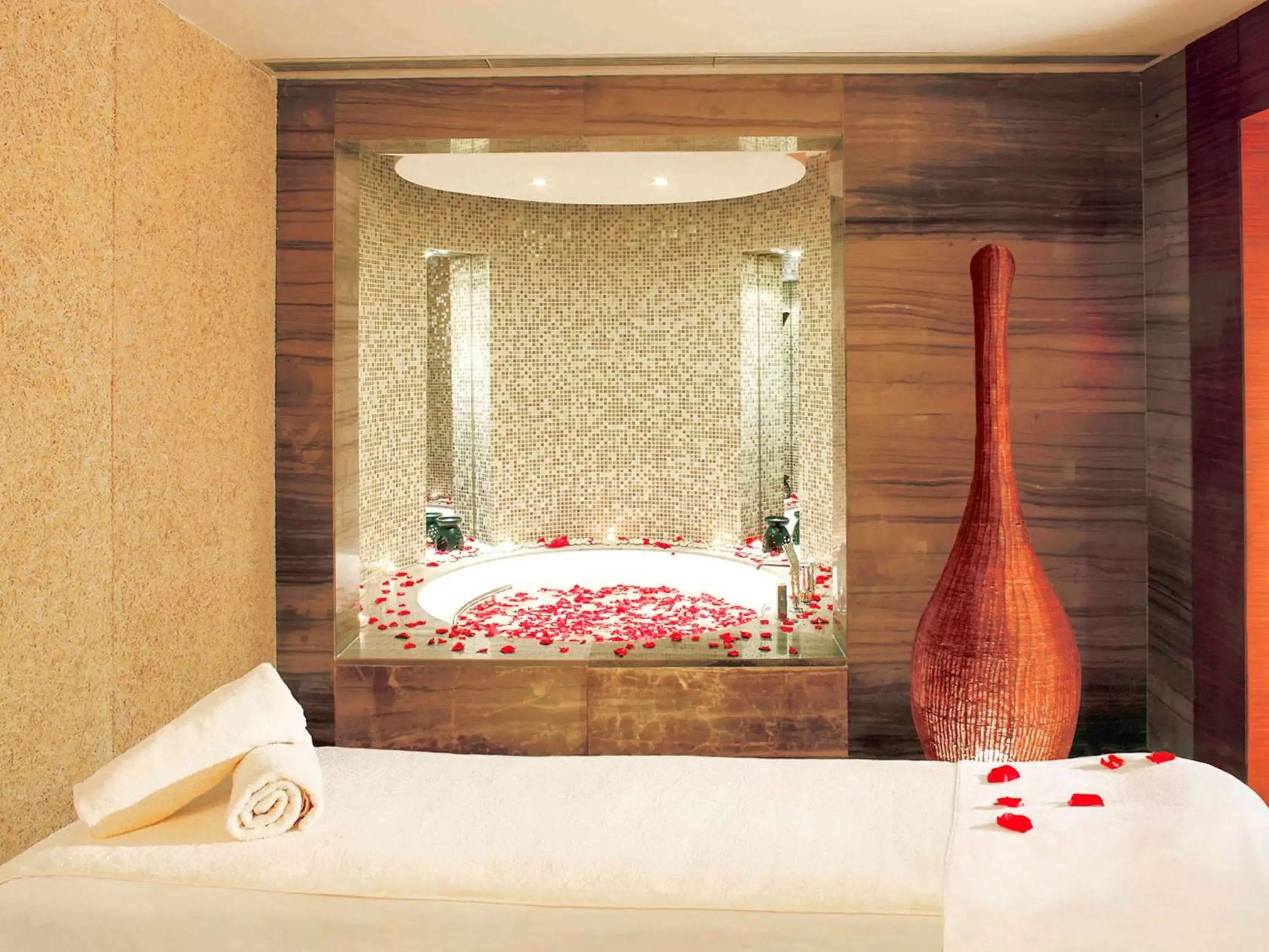 Spa and wellness centre/facilities in Swissôtel Grand Shanghai