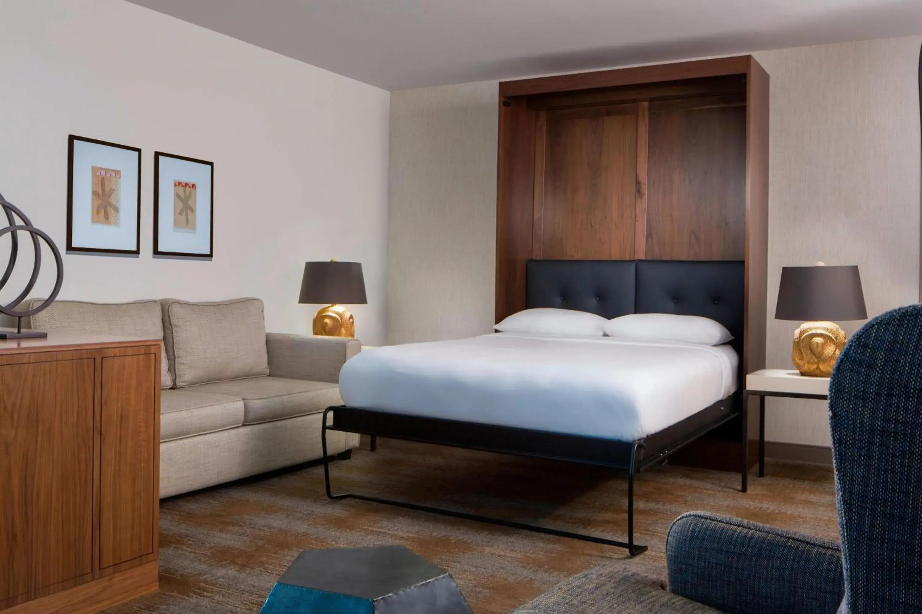 Photo of the whole room, Bed in JW Marriott Austin
