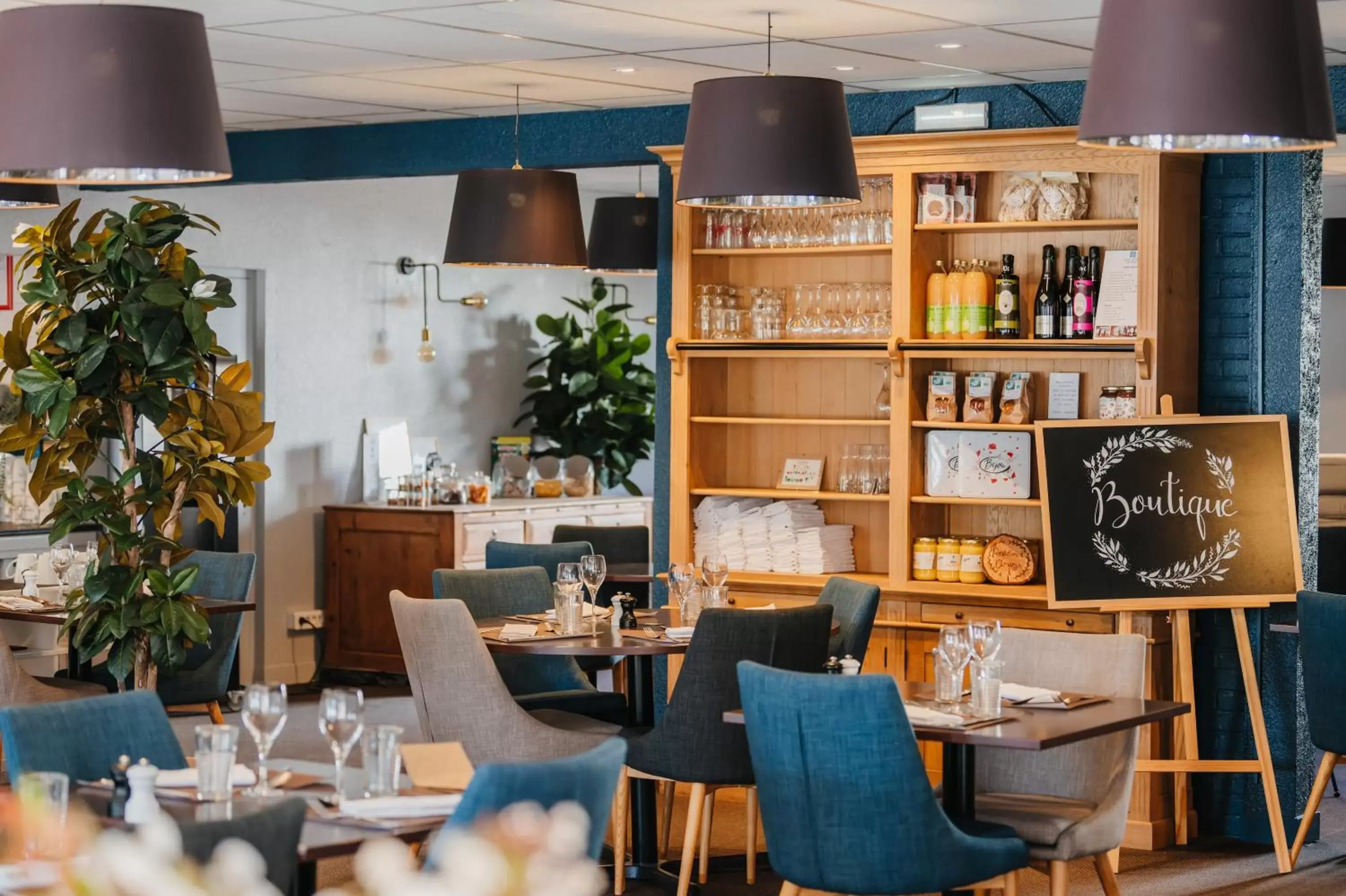 Restaurant/Places to Eat in Sure Hotel by Best Western Châteauroux