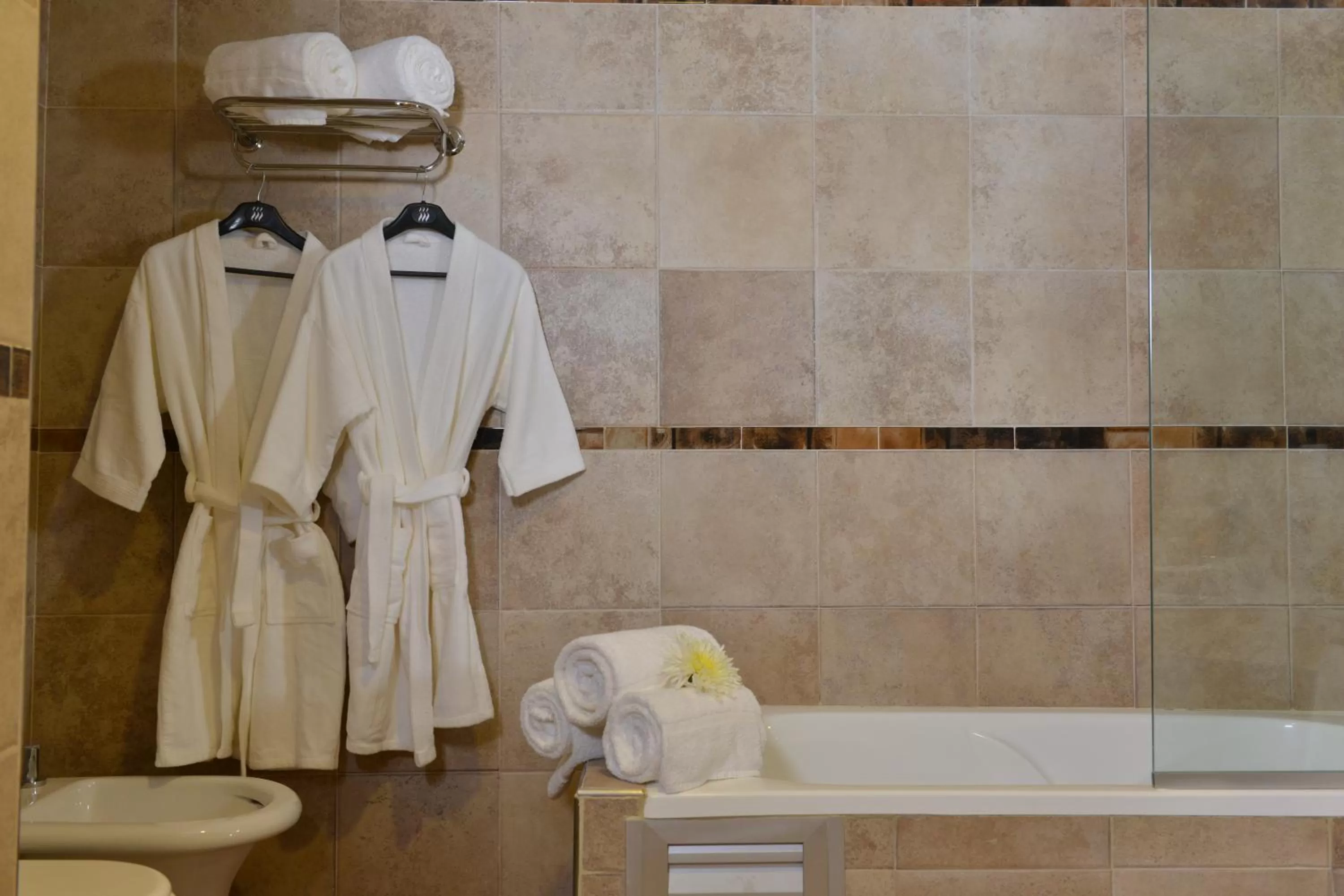 Hot Tub in Falls Iguazú Hotel & Spa