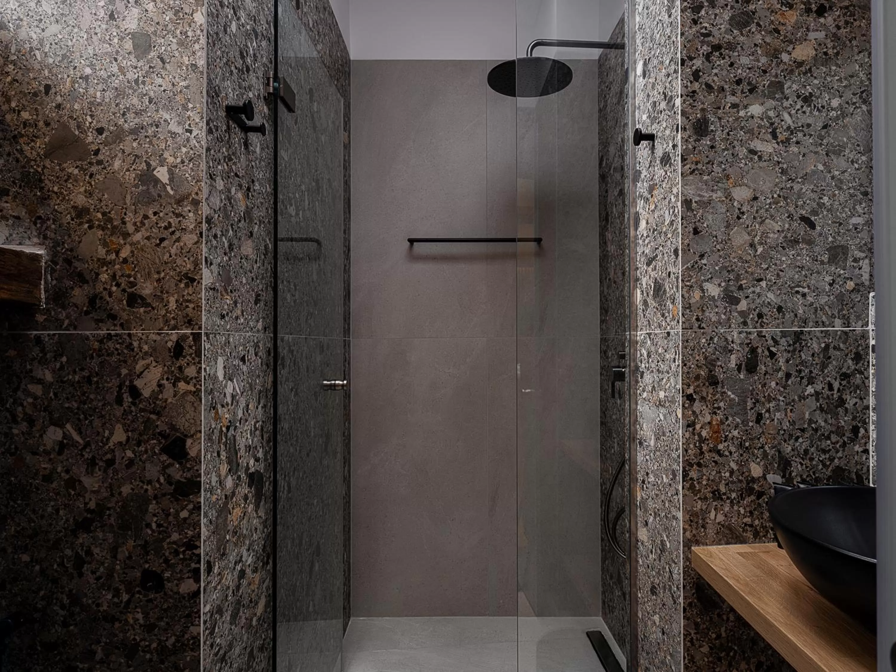 Shower in Casa Modiano Boutique