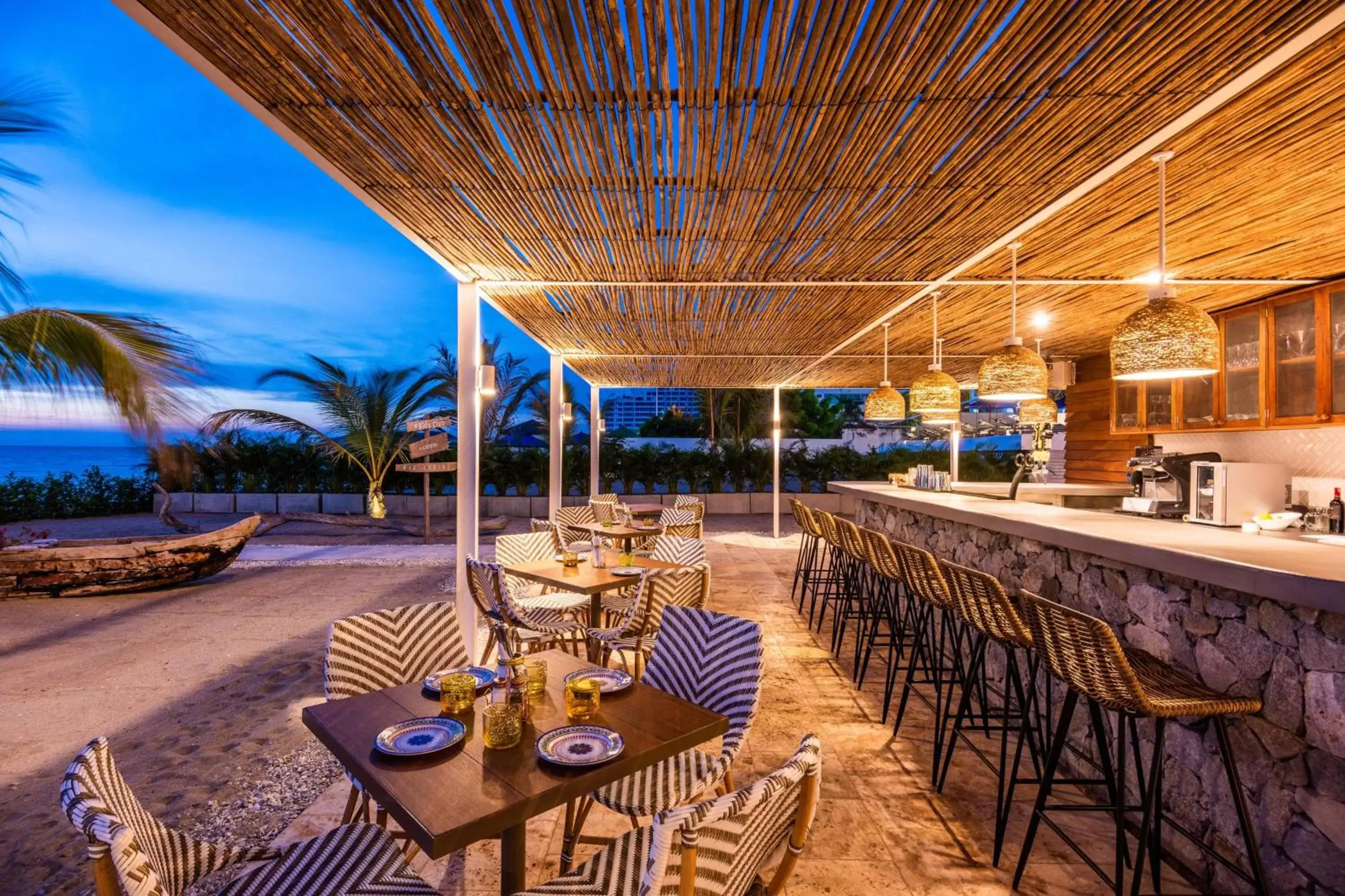 Restaurant/Places to Eat in Santa Marta Marriott Resort Playa Dormida