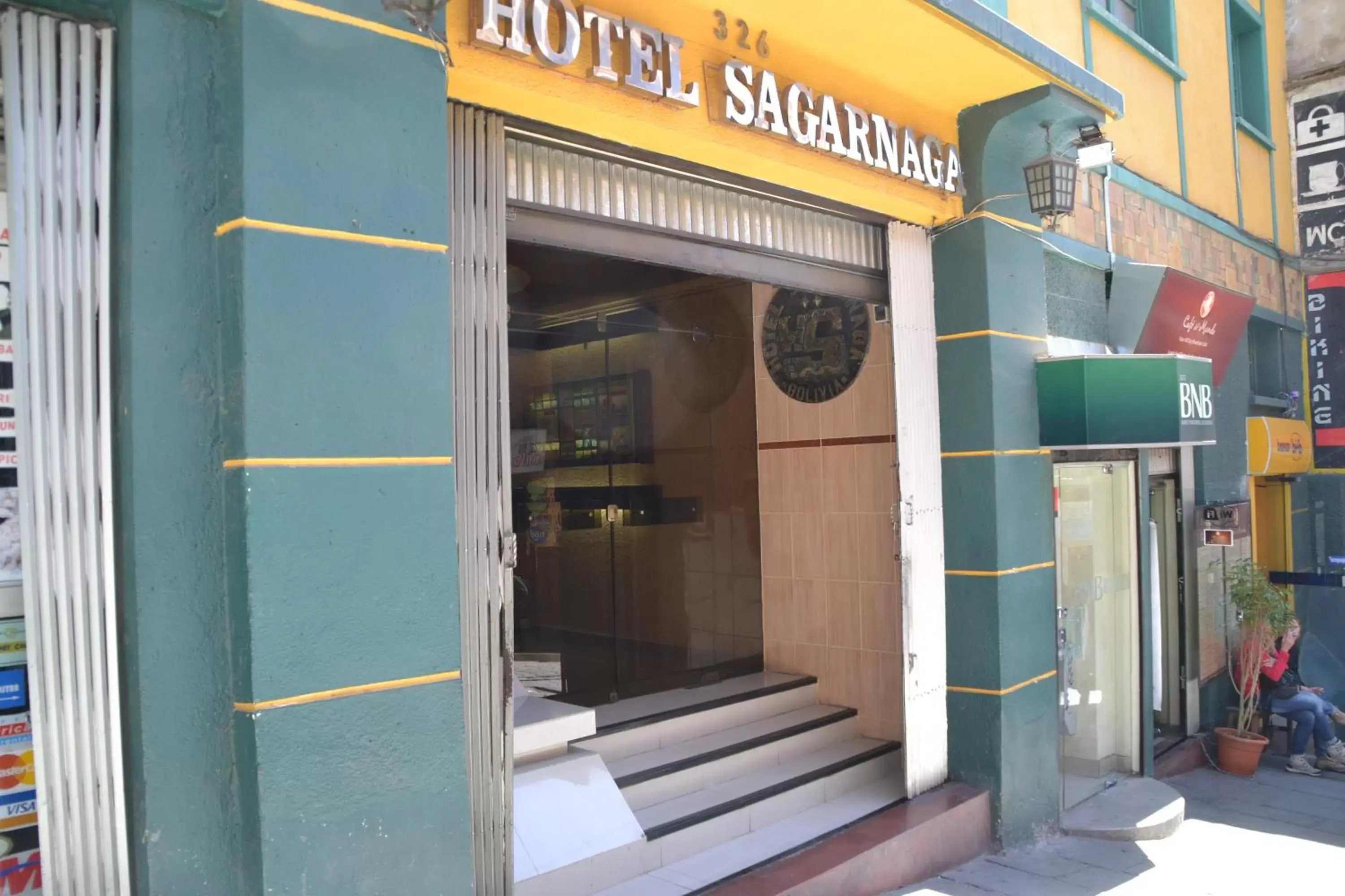 Facade/entrance in Hotel Sagarnaga