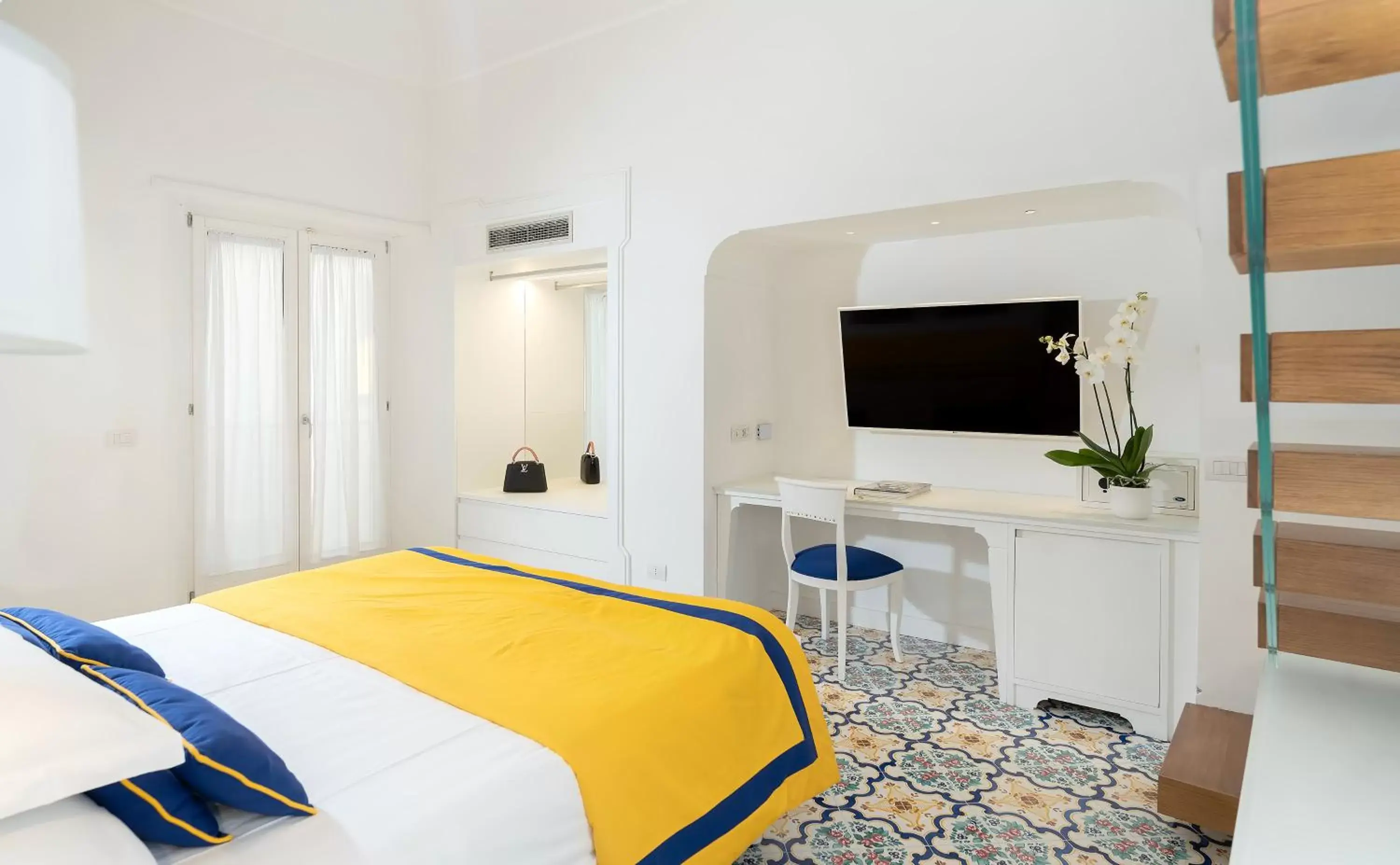 Bed, TV/Entertainment Center in Hotel Antiche Mura