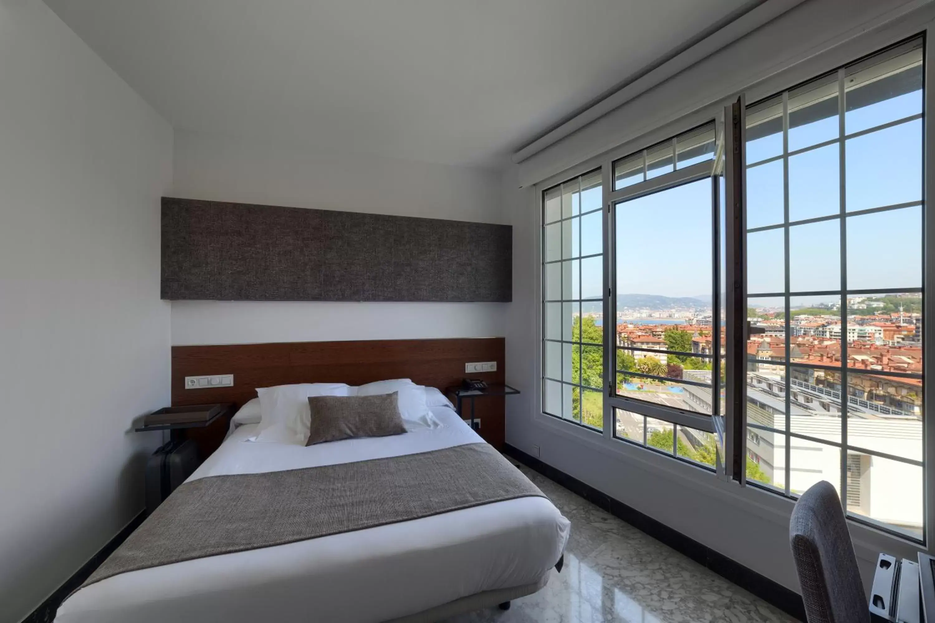 Bed in Hotel Avenida Bed in Hotel Avenida