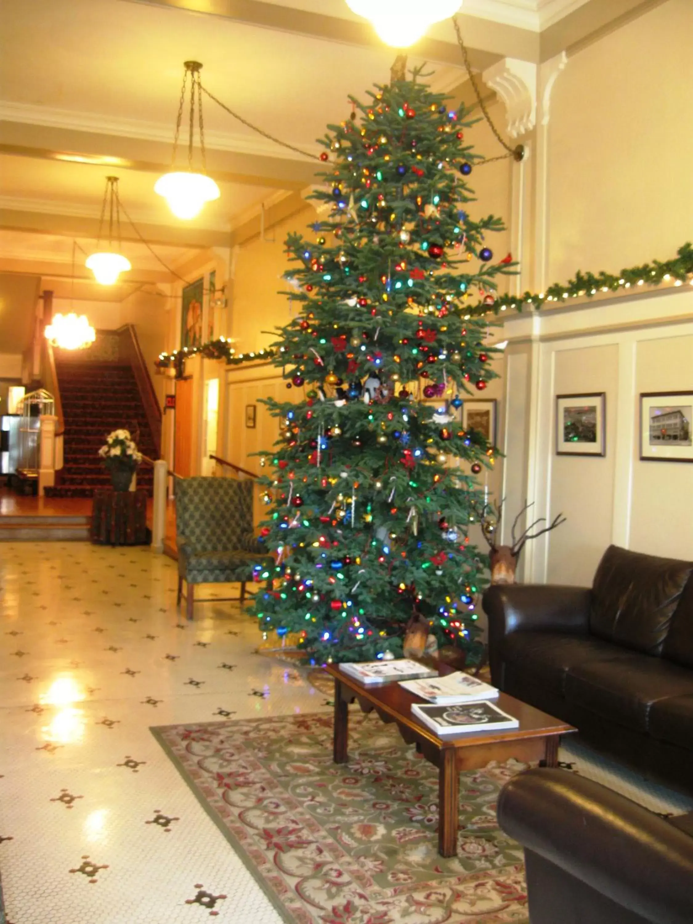 Lobby or reception, Seating Area in Hotel Arcata