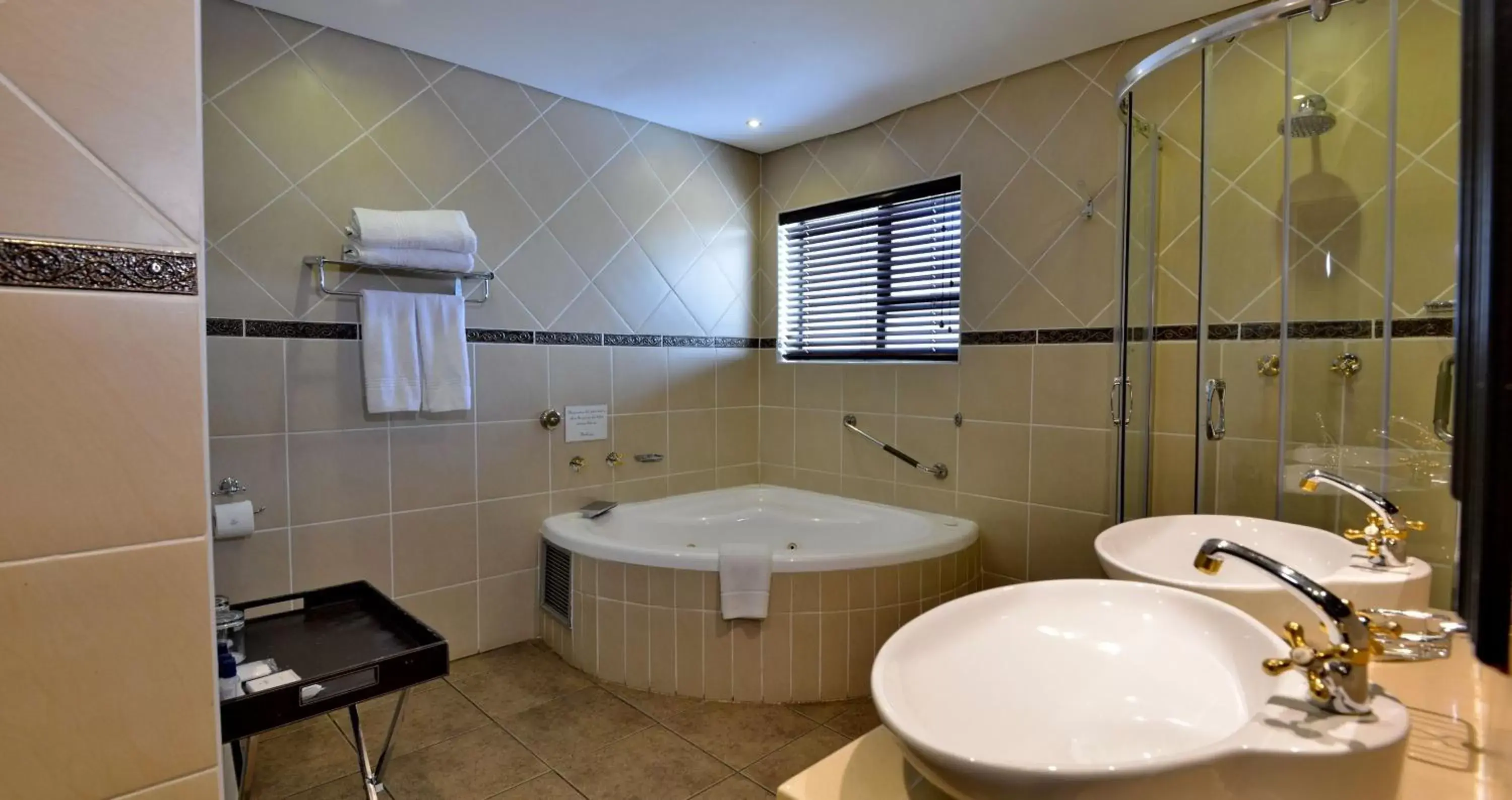 Bathroom in ANEW Hotel Witbank Emalahleni