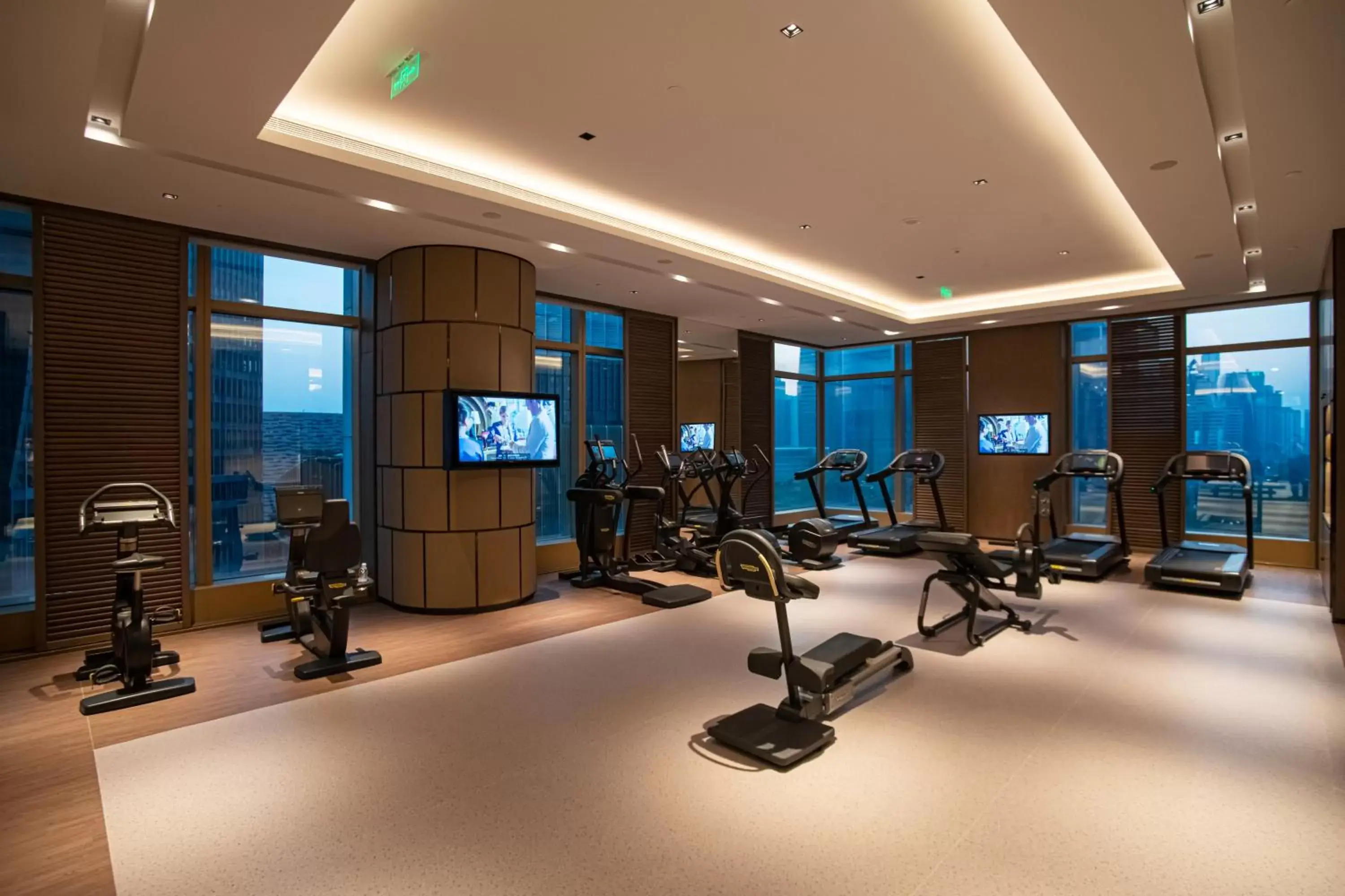 Fitness centre/facilities, Fitness Center/Facilities in Jumeirah Guangzhou - Complimentary Shuttle Bus to Canton Fair Complex during Canton Fair period