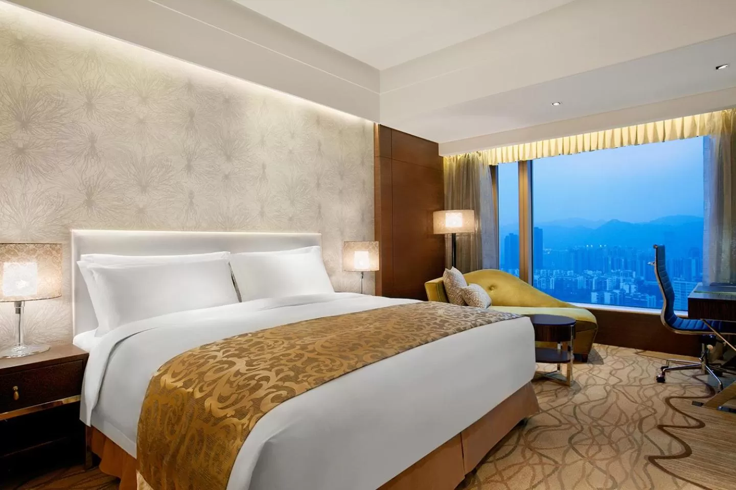 Bed in Kempinski Hotel Chongqing - Complimentary 500ml Home-Brewed beer voucher upon check-in