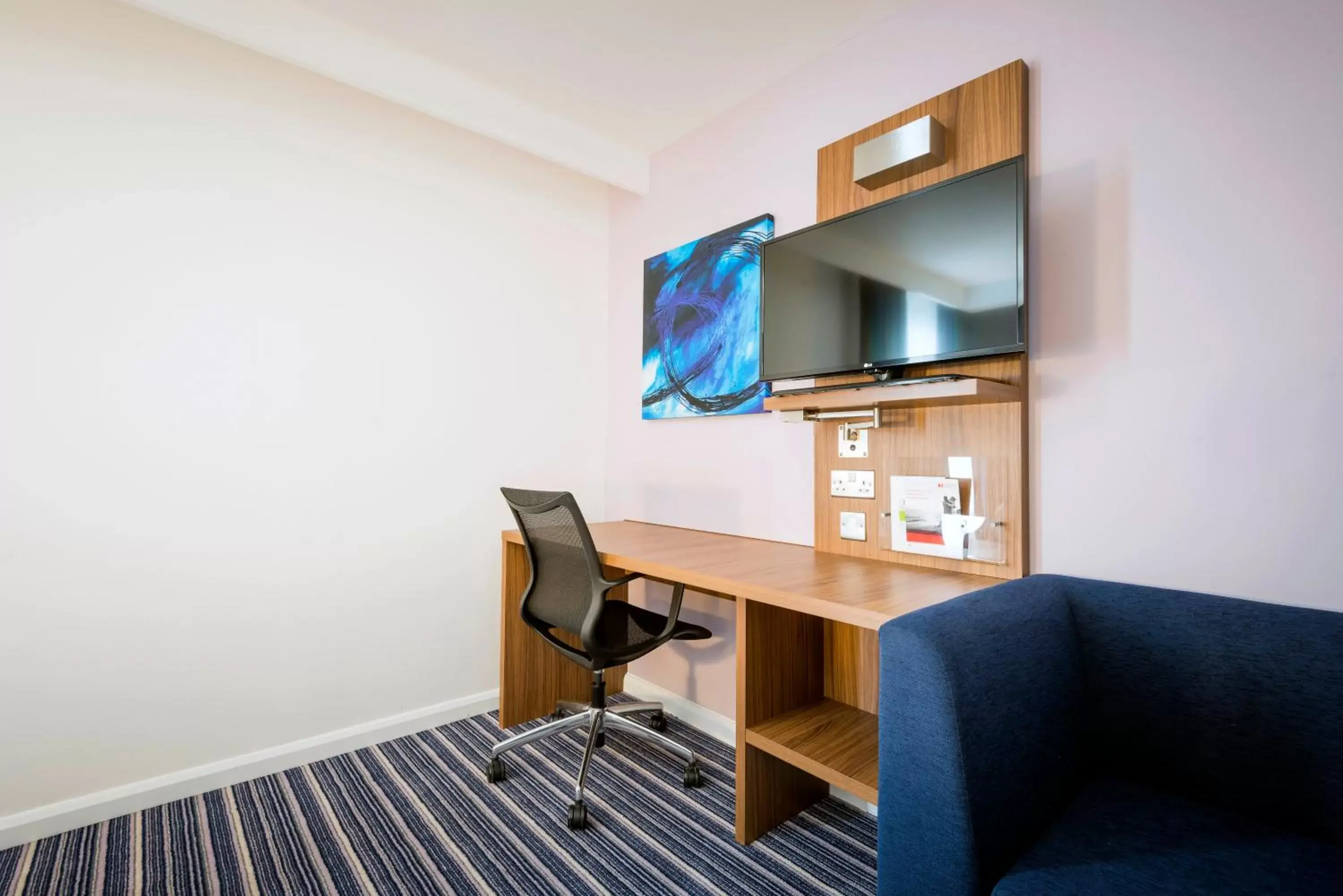 Photo of the whole room, TV/Entertainment Center in Holiday Inn Express Middlesbrough - Centre Square, an IHG Hotel