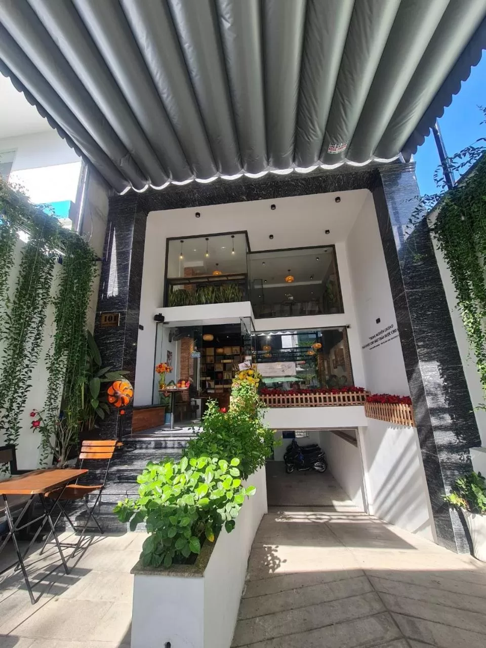 Property building in Lyly's House - Homestay