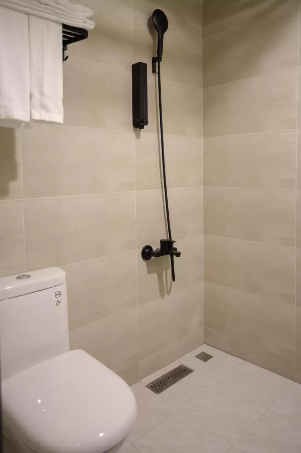 Toilet in The Rooms Inn Toilet in The Rooms Inn