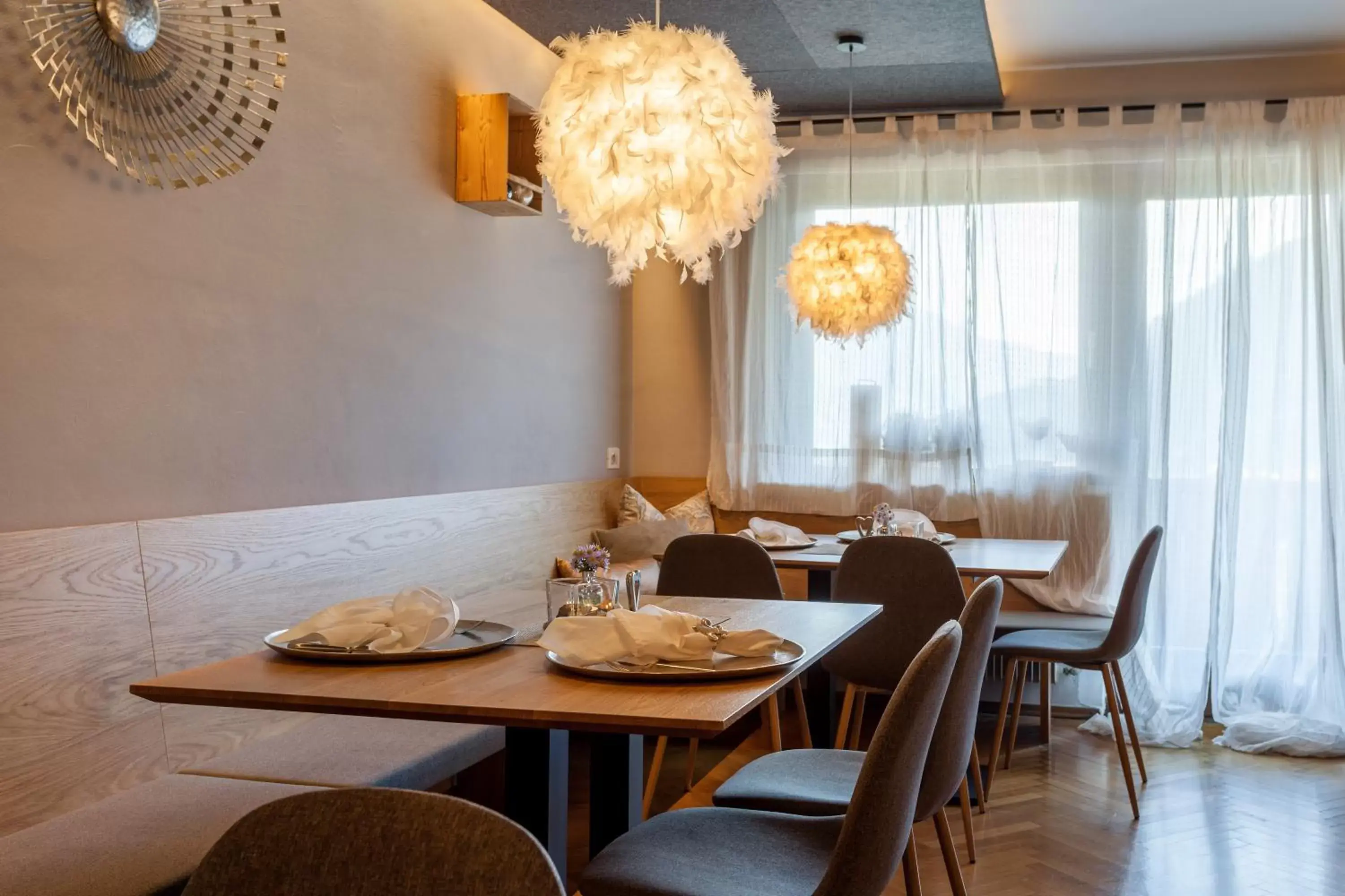 Restaurant/Places to Eat in Hotel Residence MaVie