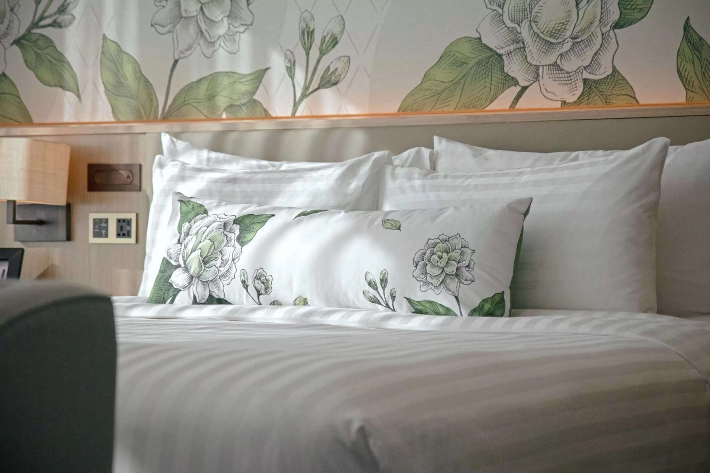 Bedroom, Bed in Sivatel Bangkok Hotel