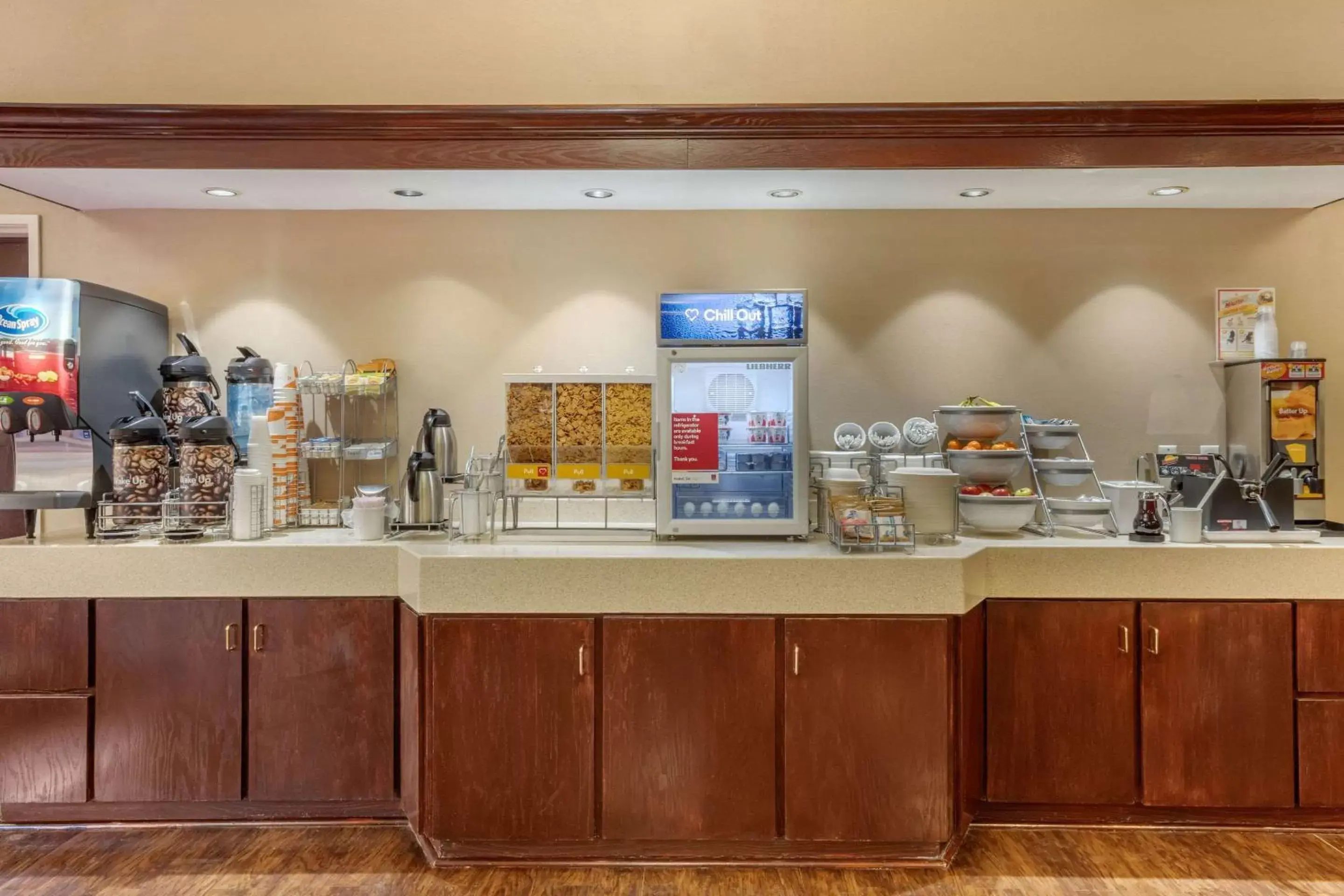 Restaurant/places to eat in Comfort Suites Rolla