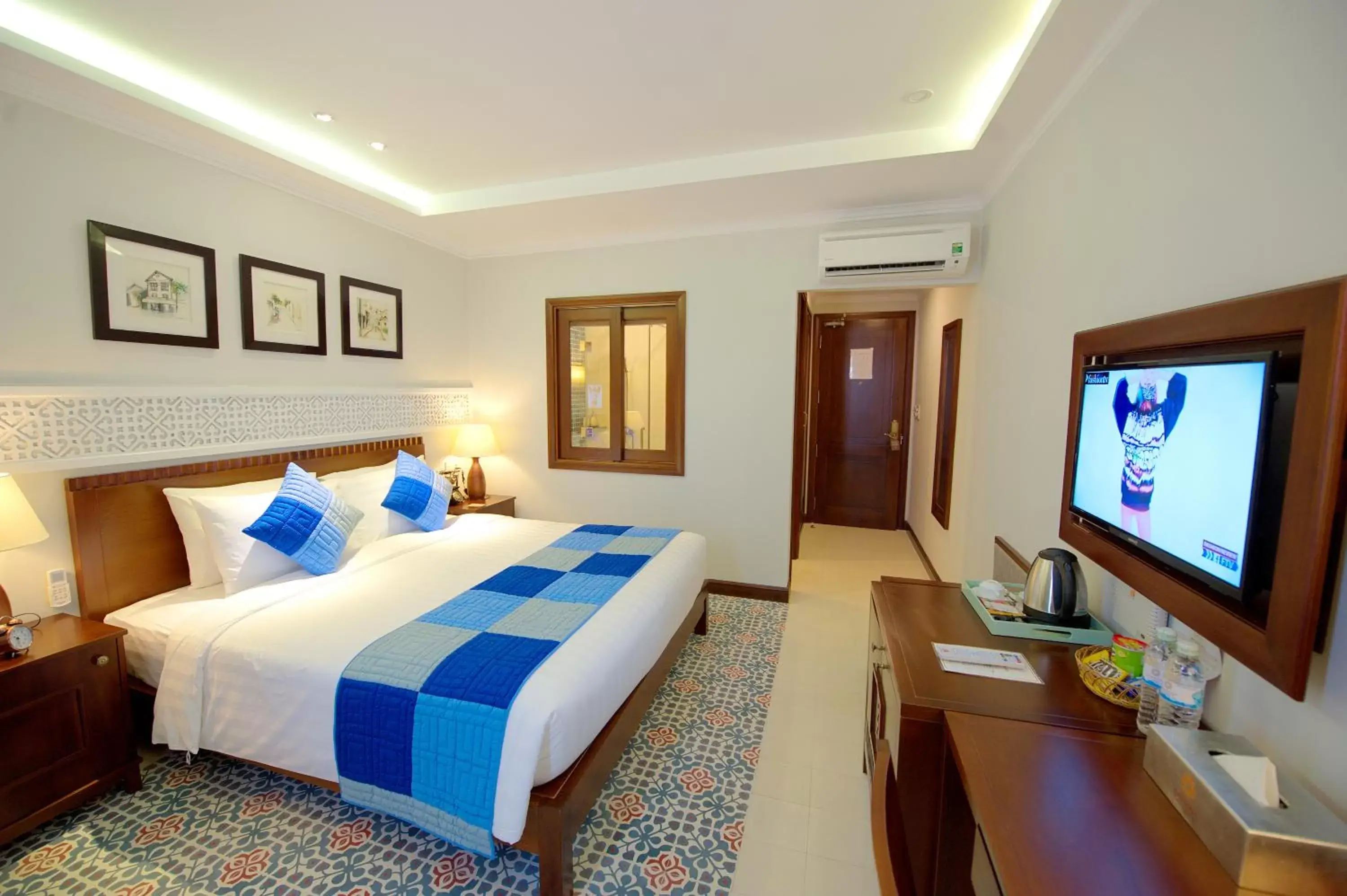 TV and multimedia, TV/Entertainment Center in Lantana Boutique Hoi An Hotel