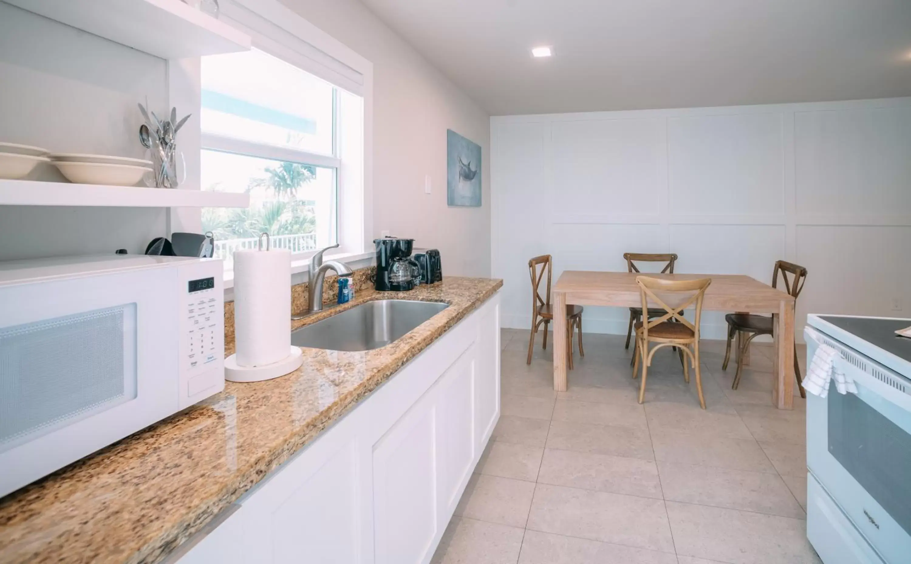 Kitchen or kitchenette, Kitchen/Kitchenette in Lime Tree Bay Resort