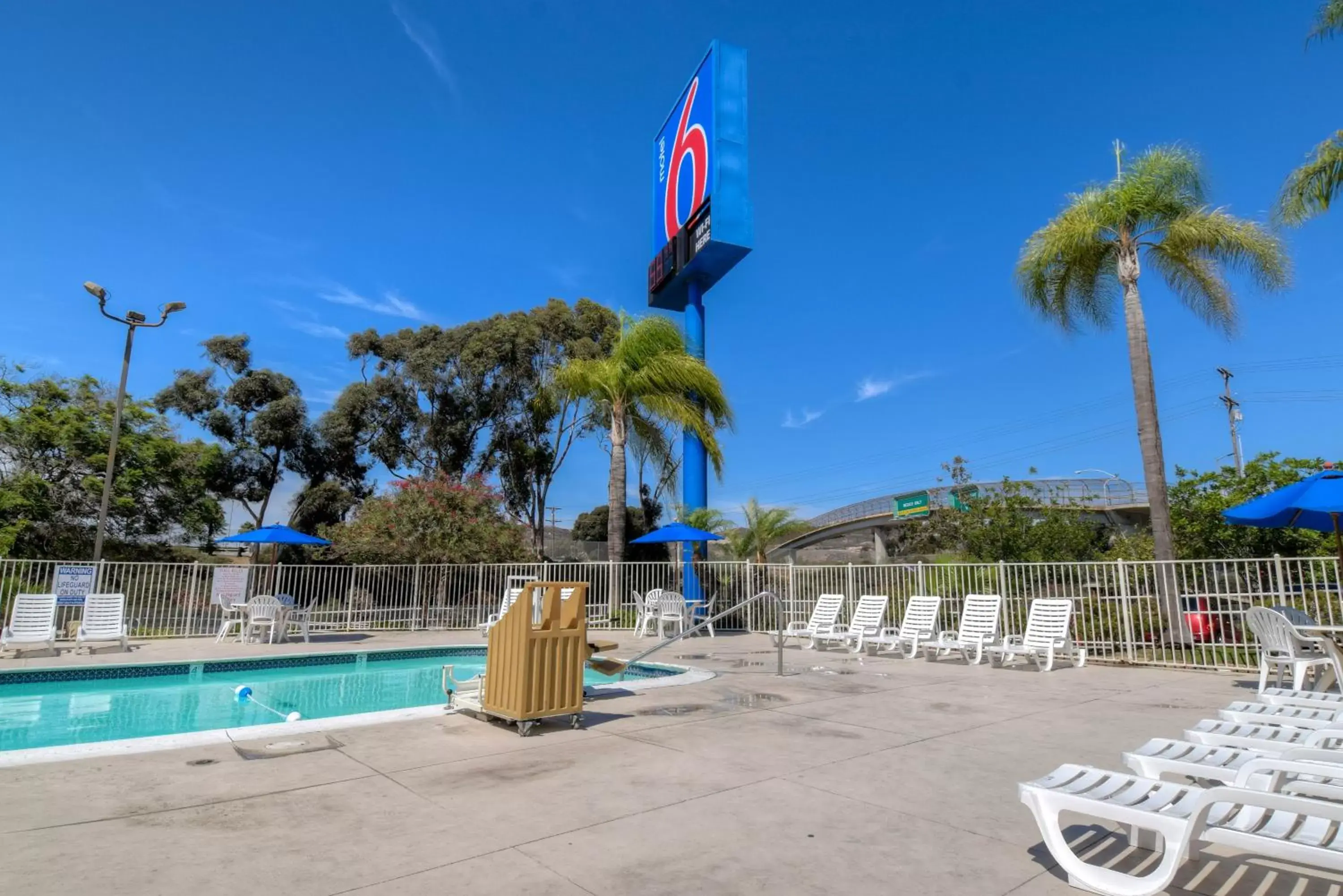 Swimming Pool in Motel 6-San Ysidro, CA - San Diego - Border
