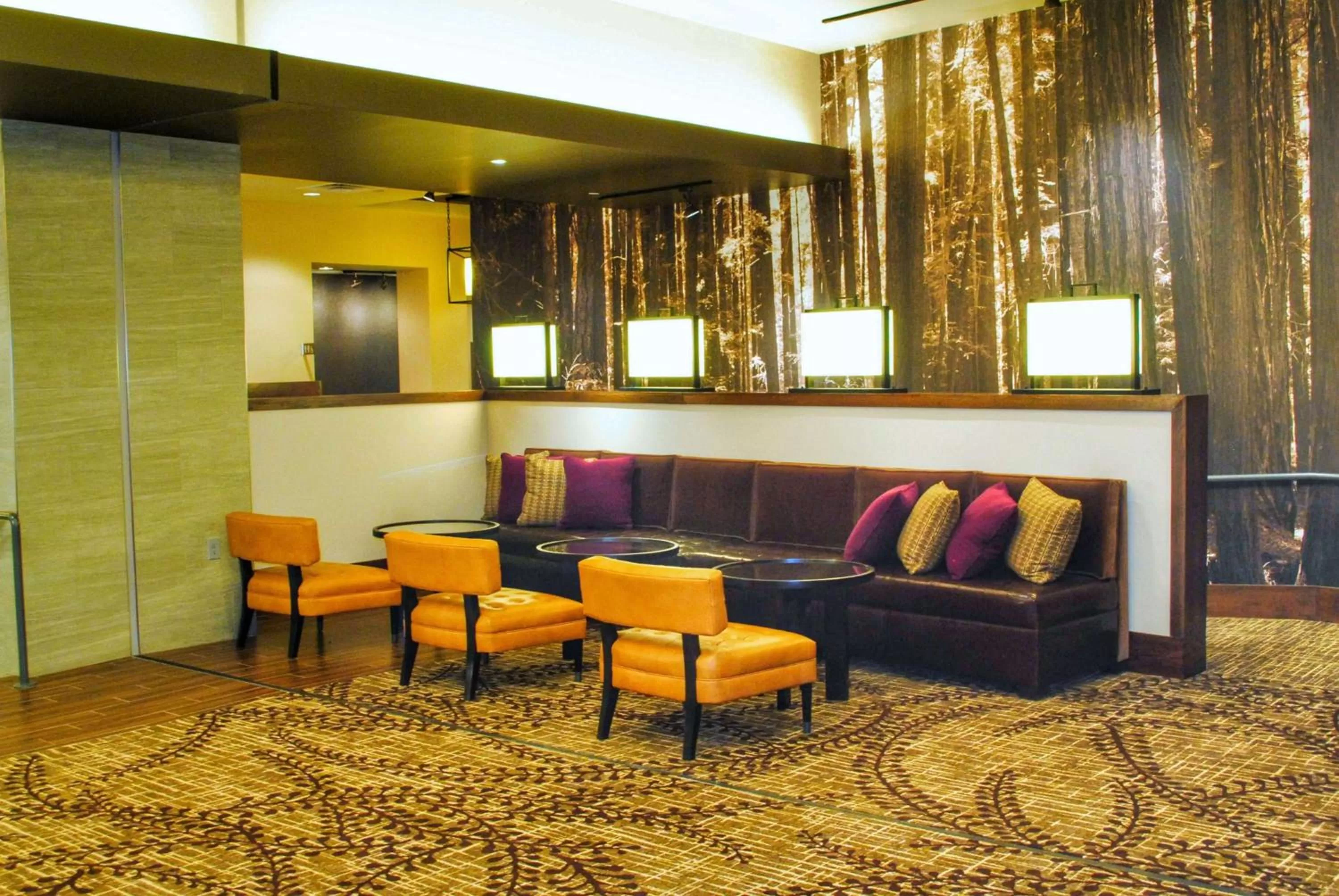 Lobby or reception in DoubleTree by Hilton Hotel Reading
