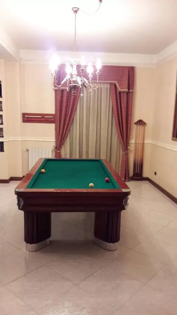 Billiards in La Suite del Vulcano