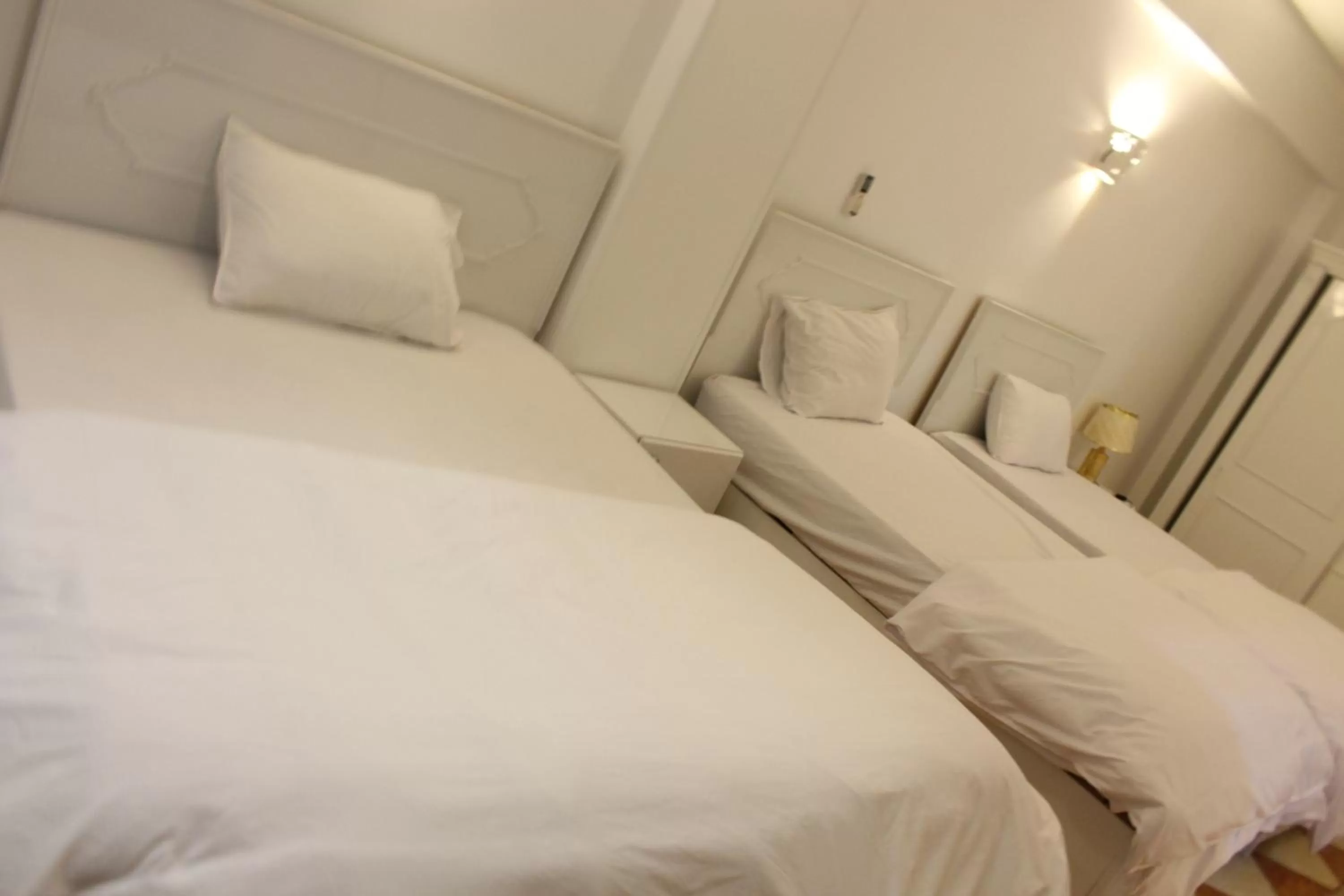 Bed in Mama Africa Apts & Studios