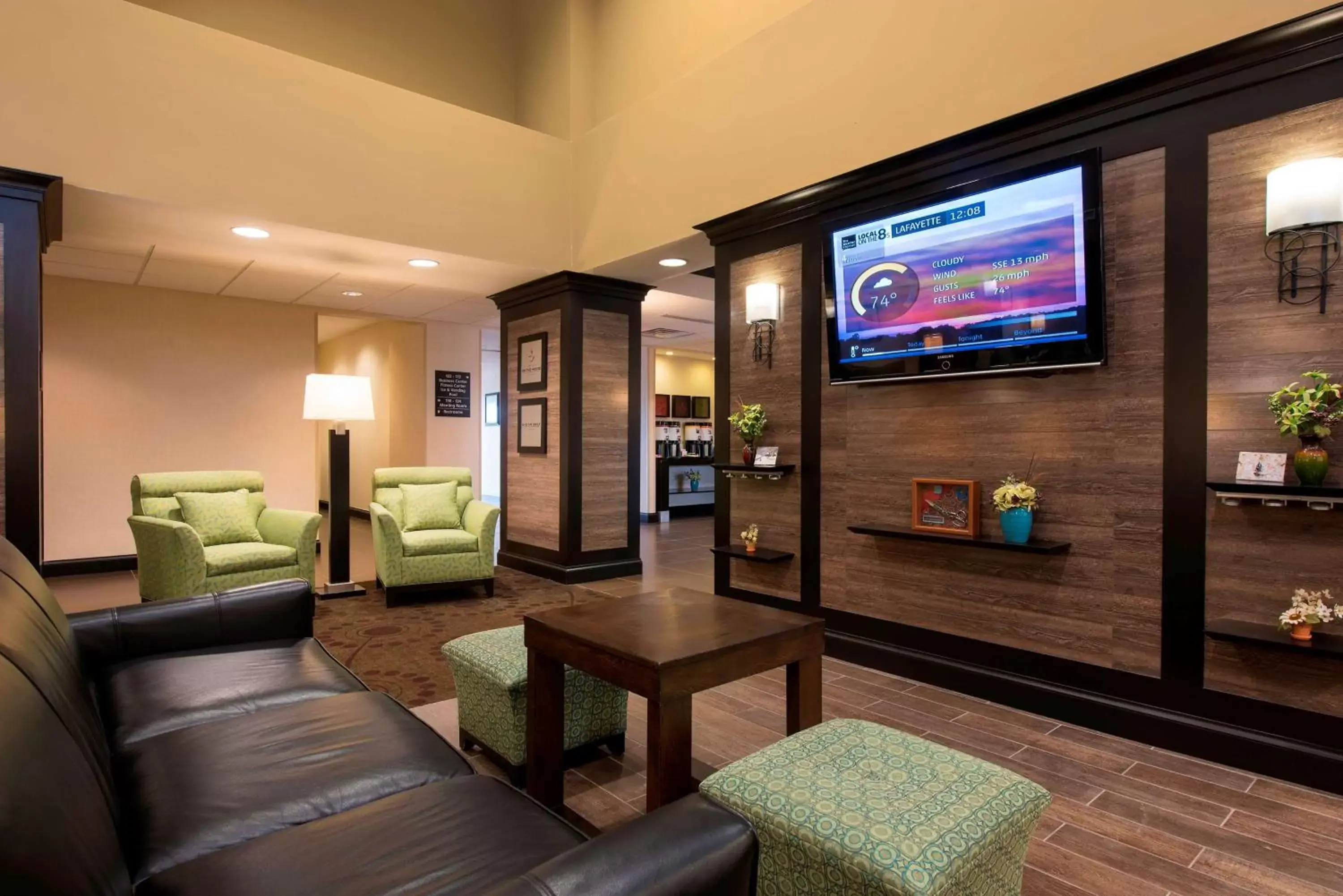 Lobby or reception, TV/Entertainment Center in Hampton Inn & Suites Crawfordsville