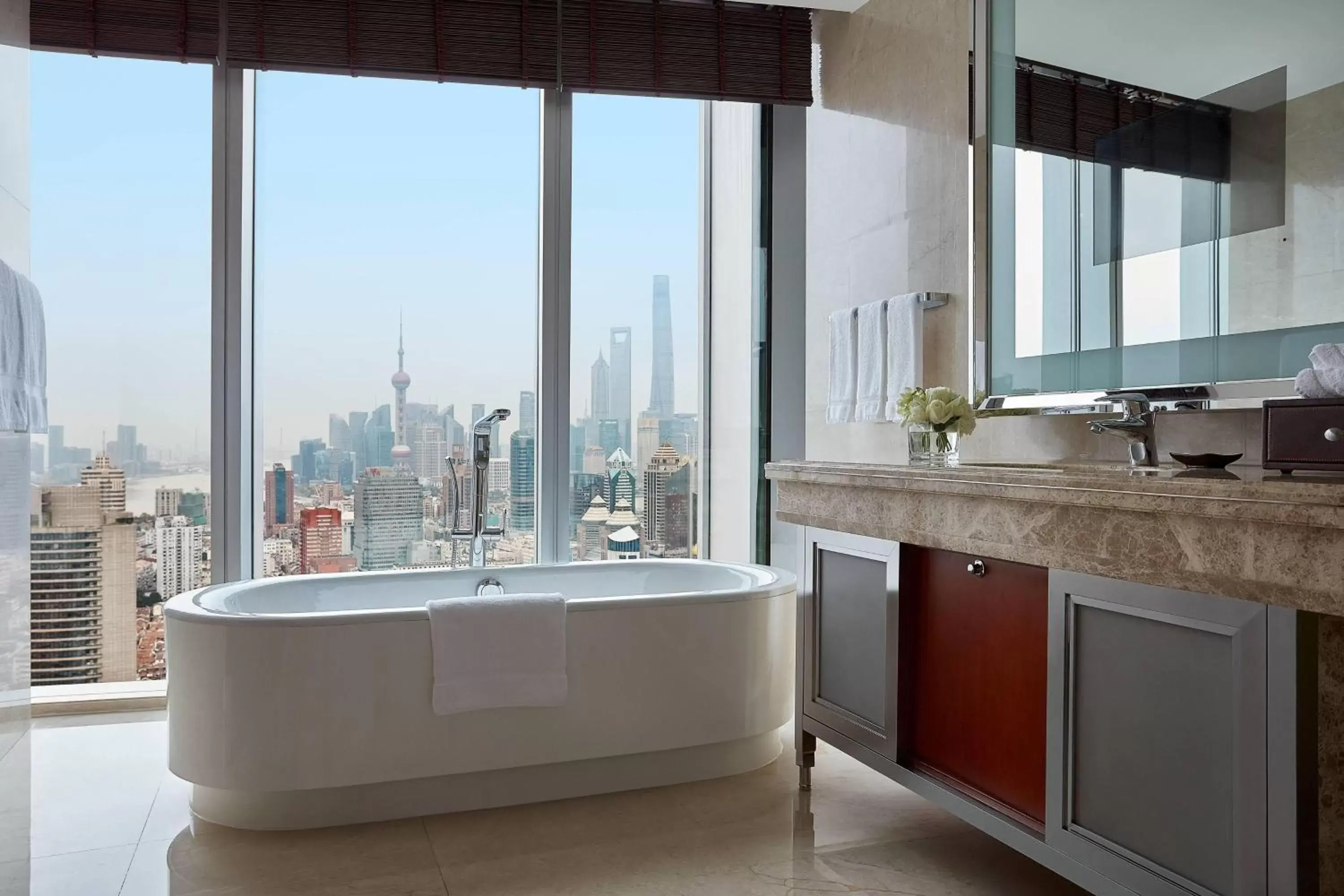 Bathroom in Shanghai Marriott Marquis City Centre