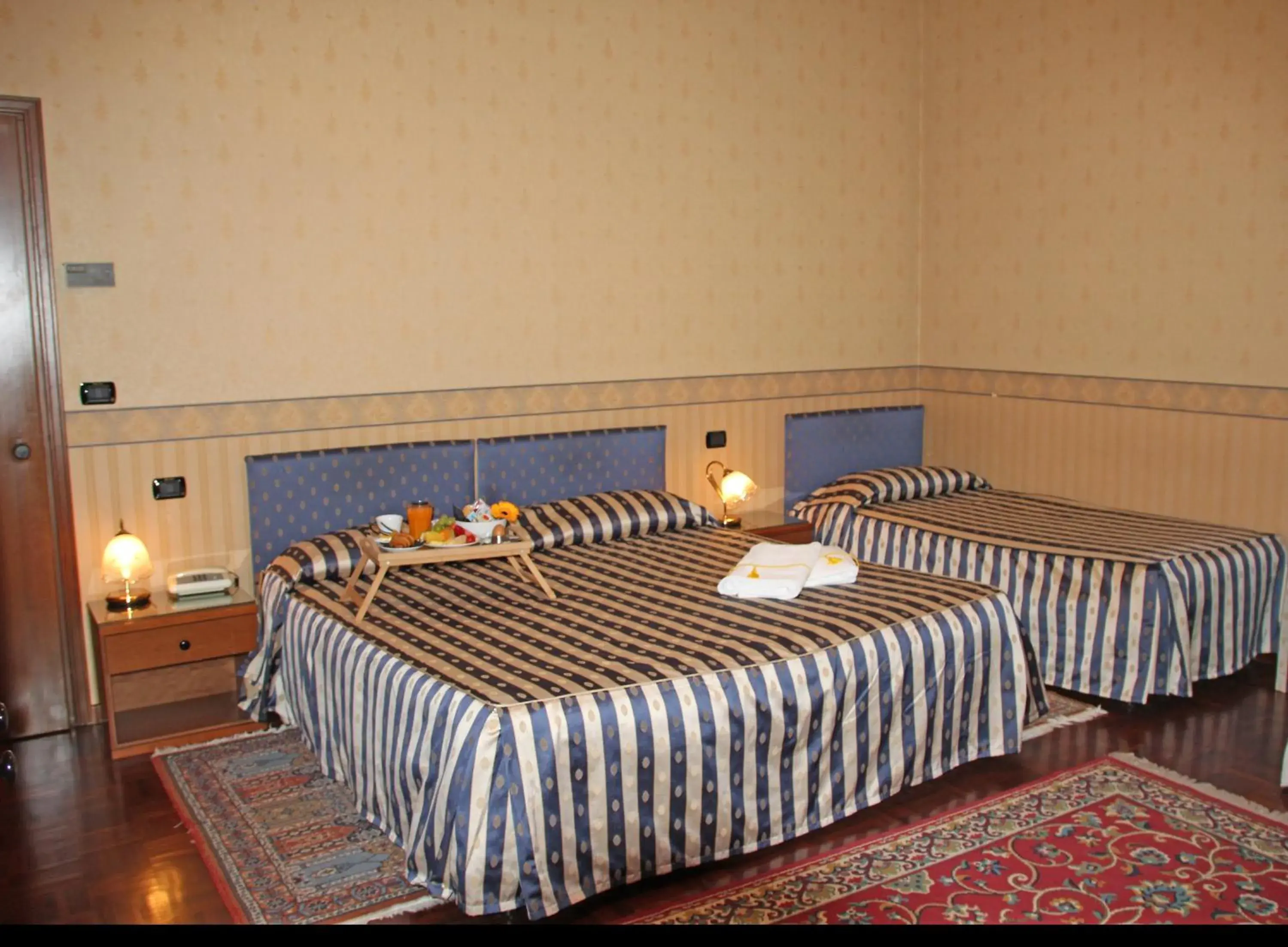 Bedroom, Bed in Albergo Ristorante Leon d'Oro